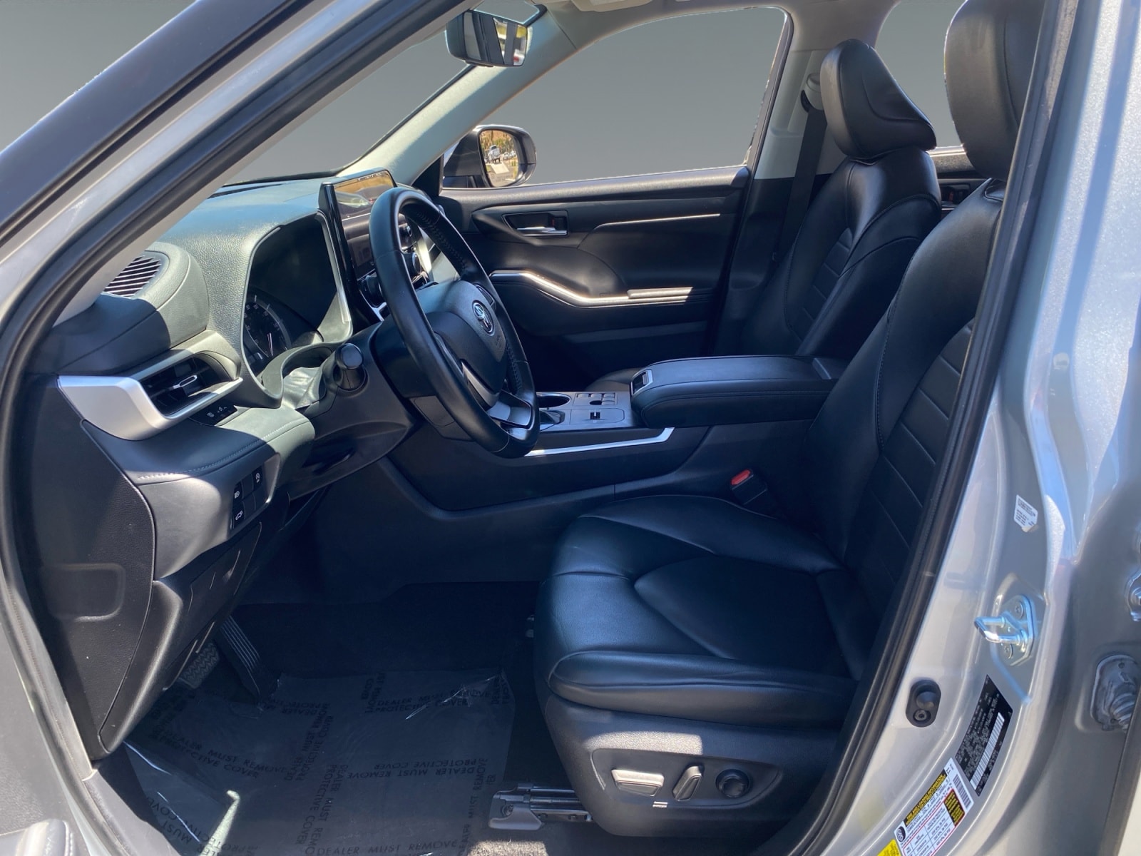 2024 Toyota Highlander XLE - Photo 9