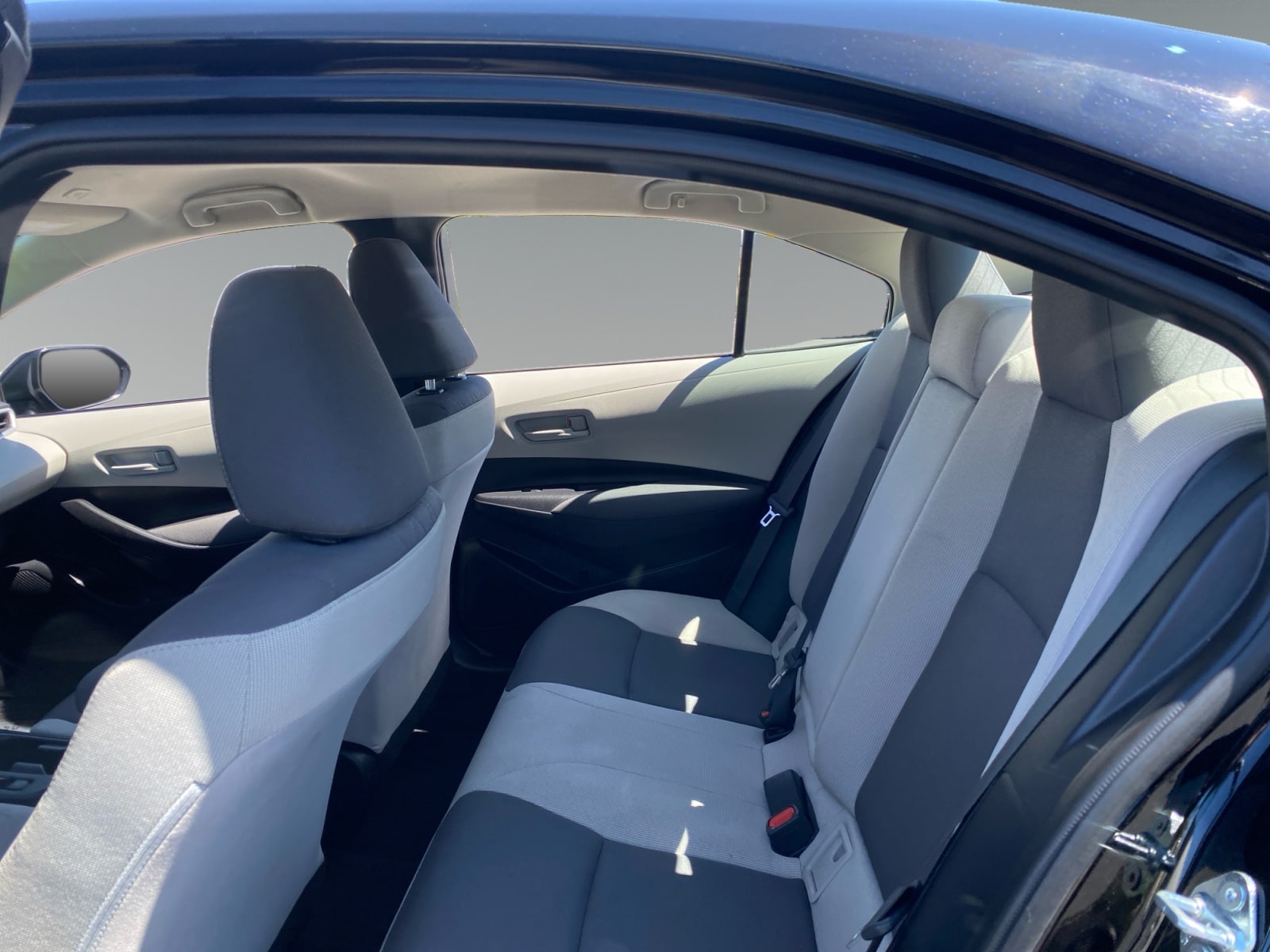 2026 Toyota Corolla LE - Photo 11