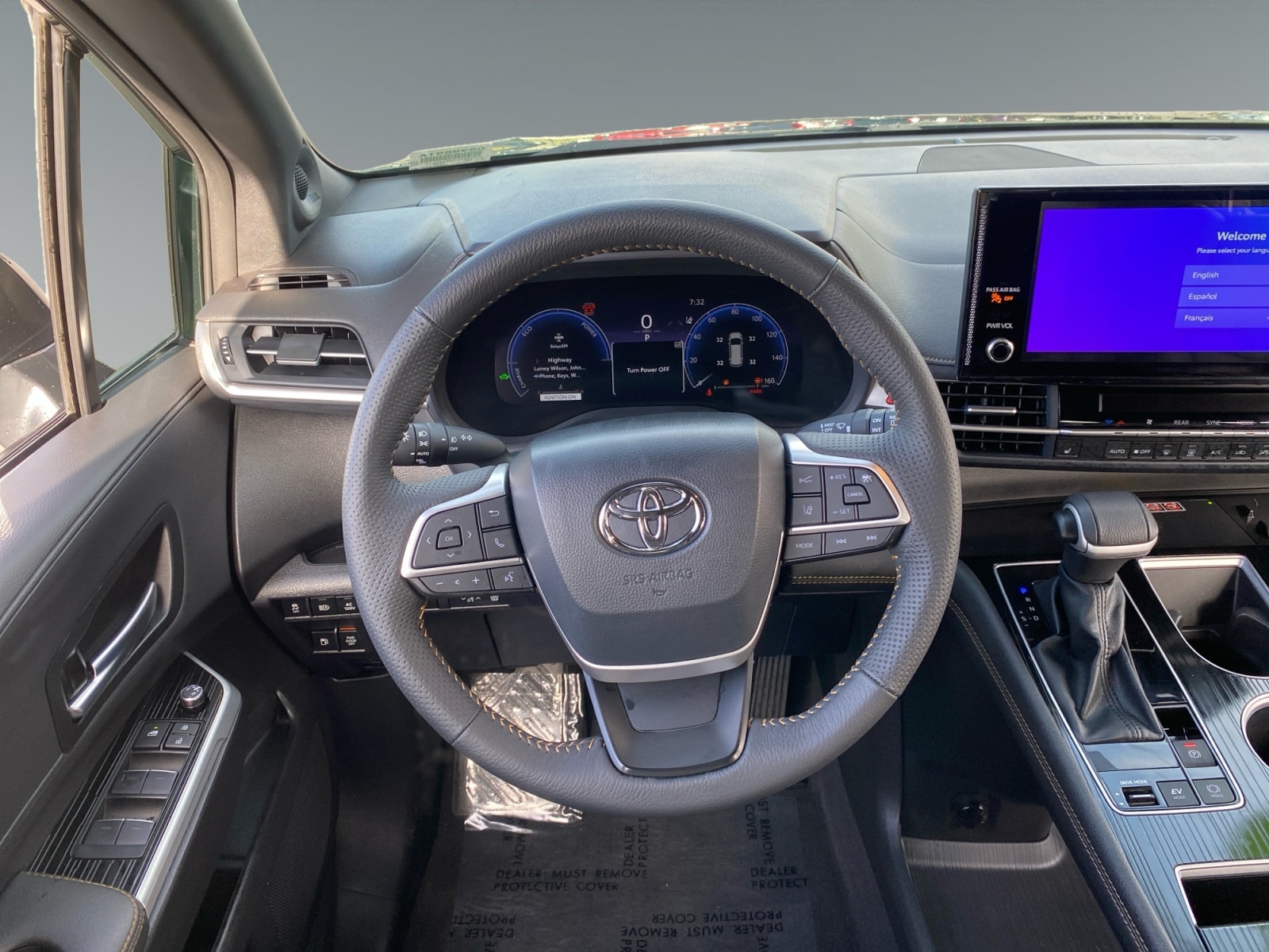 2025 Toyota Sienna Woodland Edition - Photo 12
