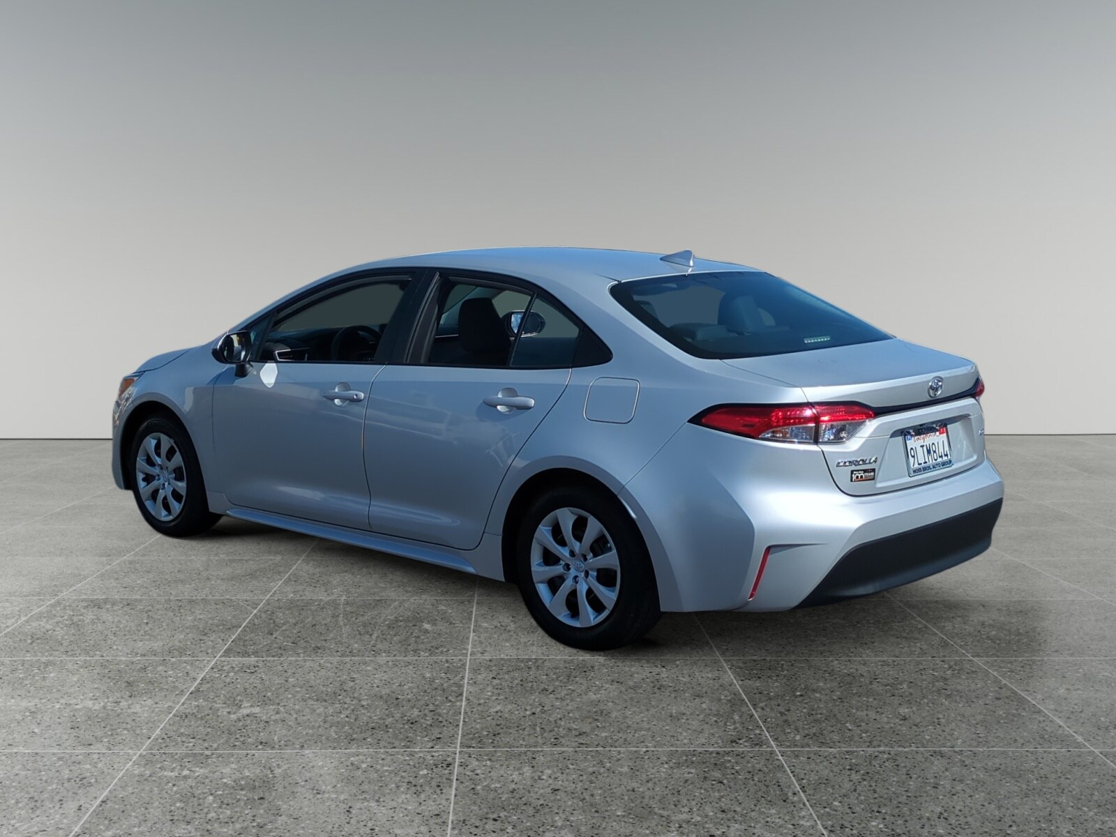 2024 Toyota Corolla LE photo 3
