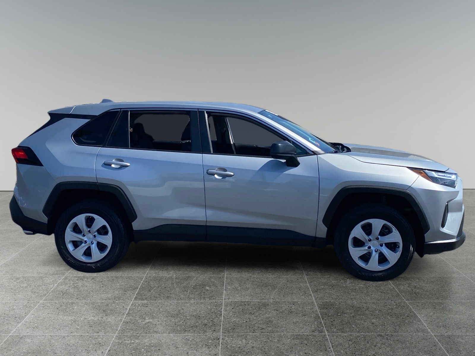 2025 Toyota RAV4 LE - Photo 6