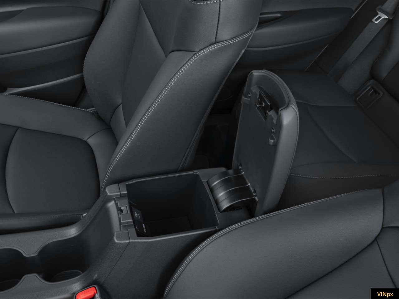 2026 Toyota Corolla Cross XLE - Photo 12