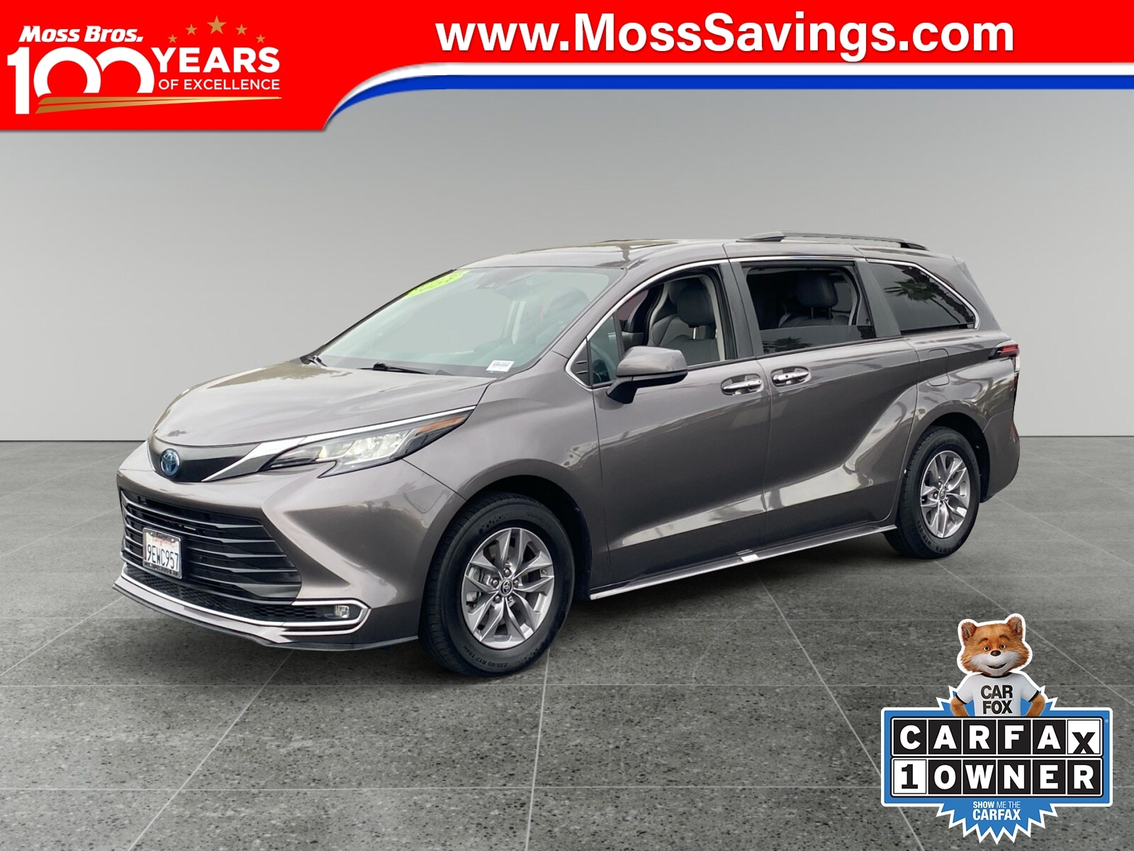 2023 Toyota Sienna XLE photo 1