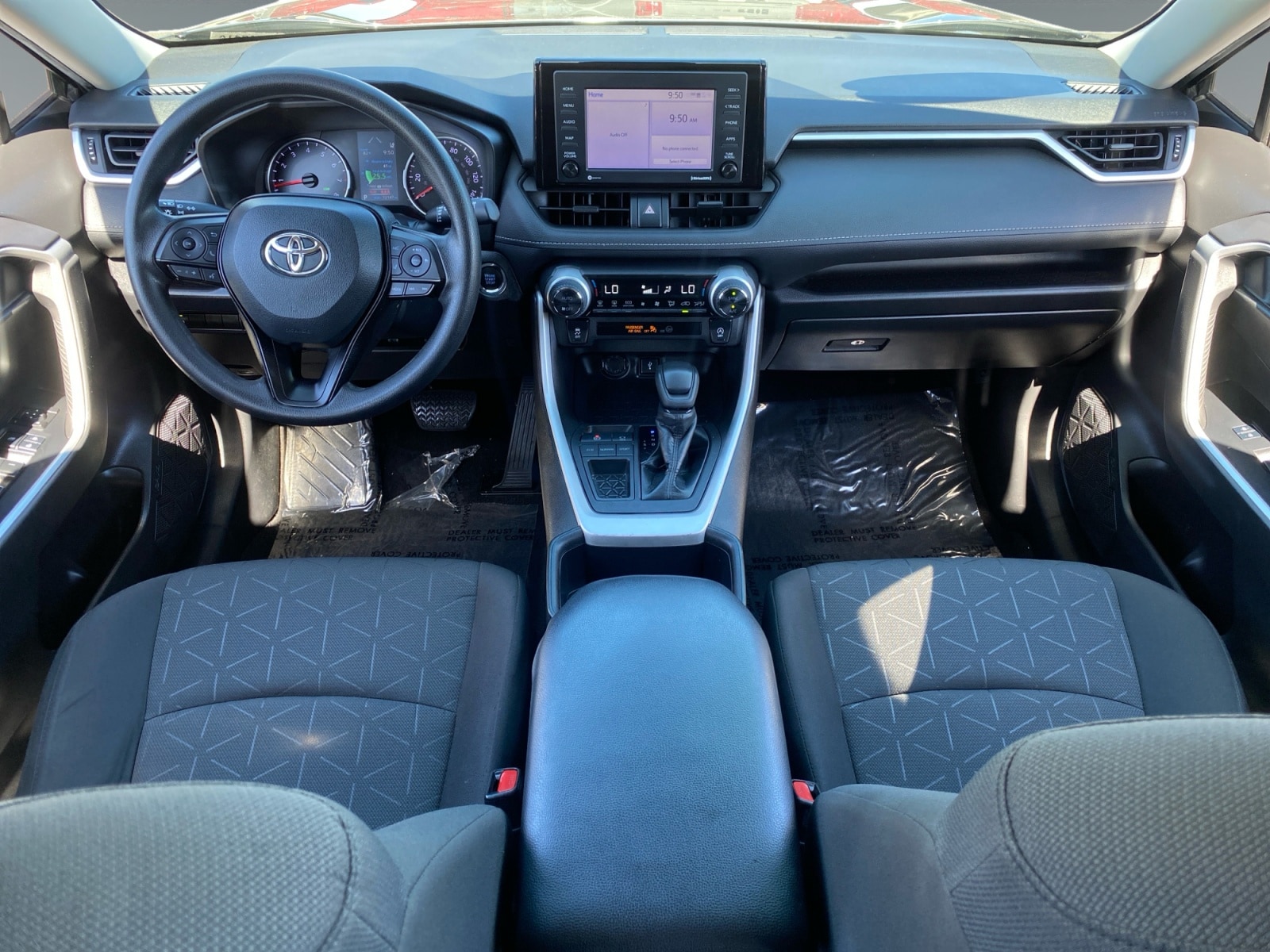 2022 Toyota RAV4 XLE - Photo 10