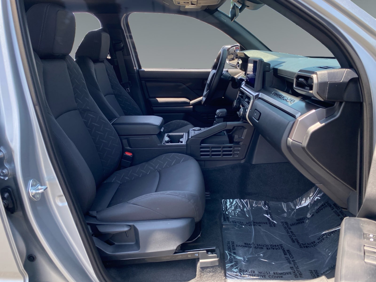2026 Toyota Tacoma SR5 - Photo 15