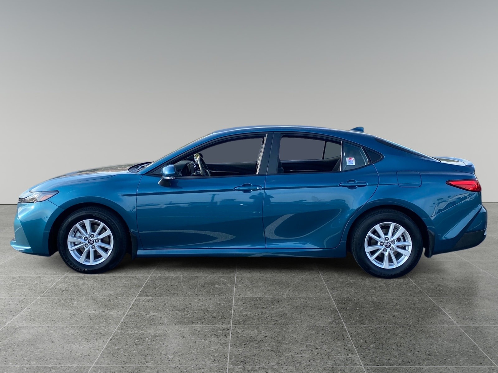 2025 Toyota Camry LE photo 2