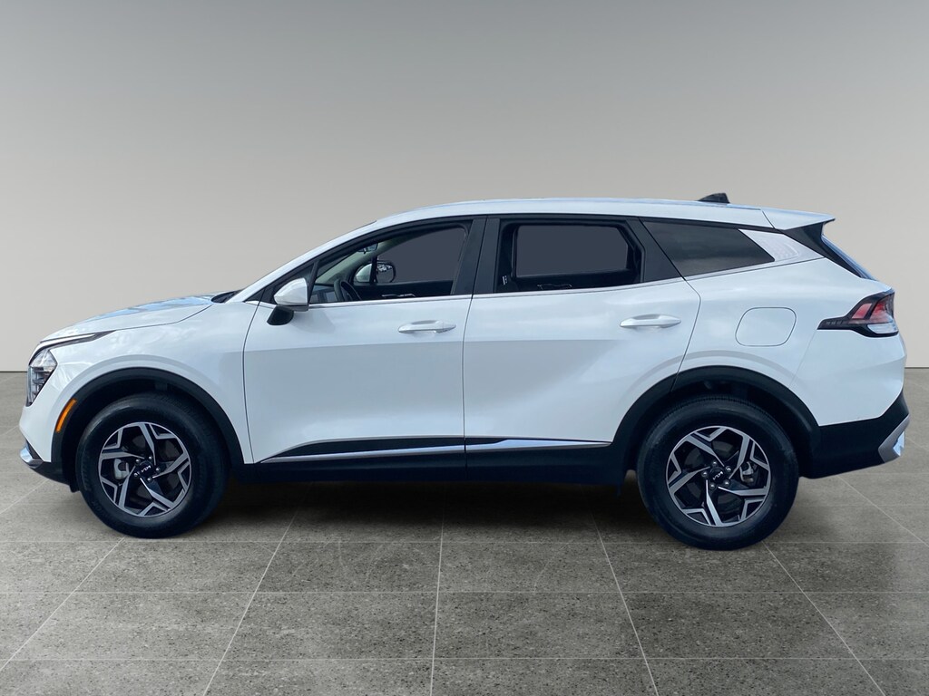 Used 2024 Kia Sportage LX SUV