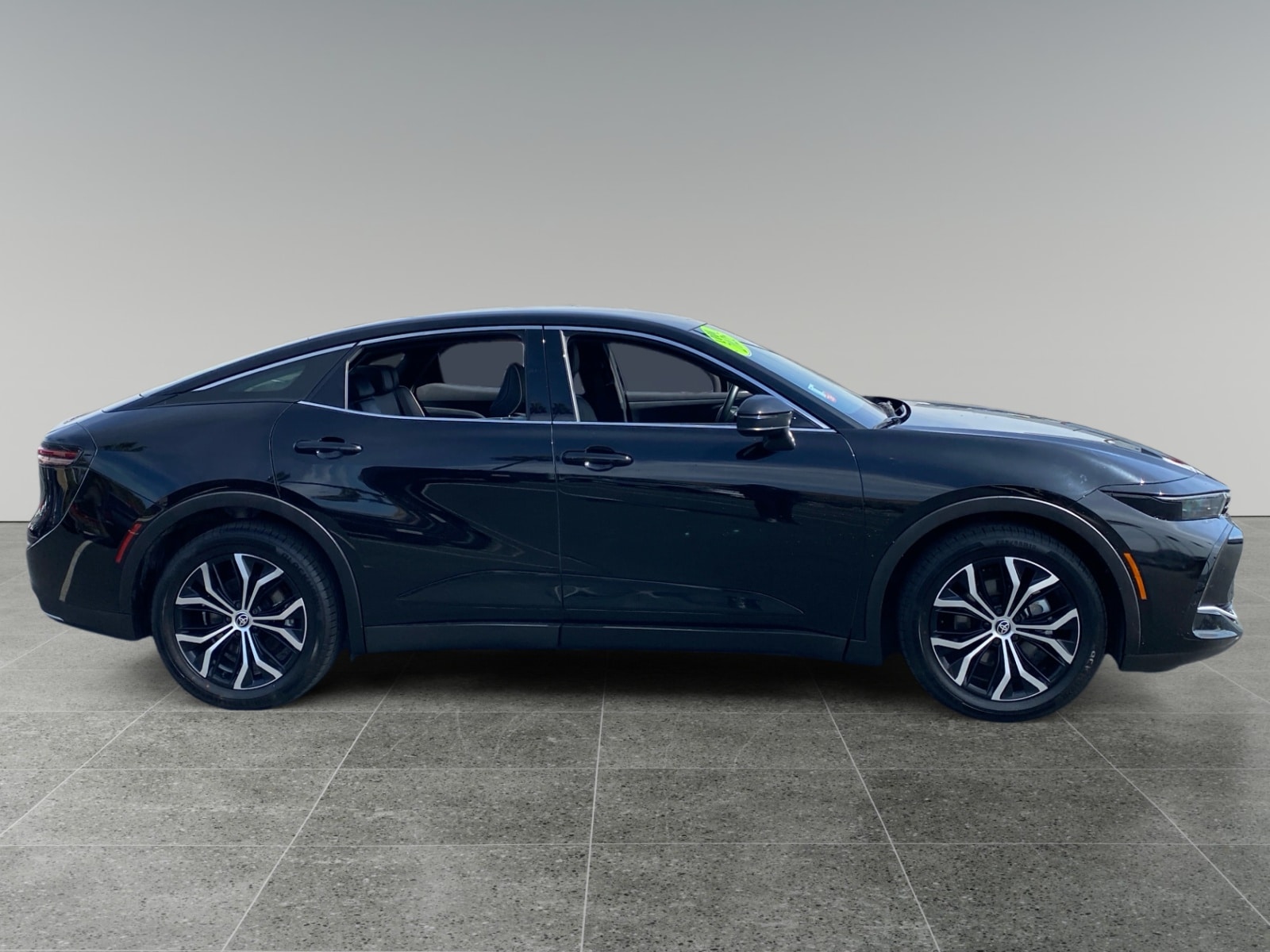 2025 Toyota Crown XLE - Photo 6