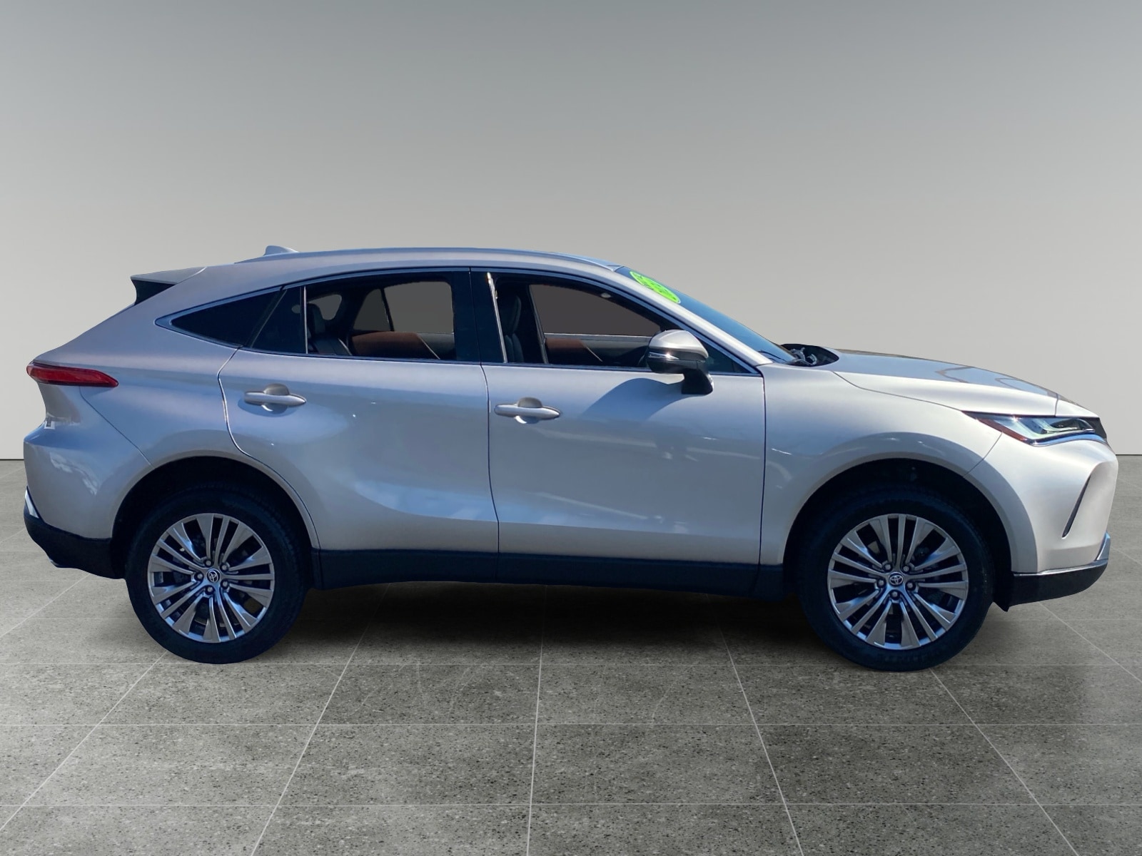 2024 Toyota Venza XLE - Photo 6