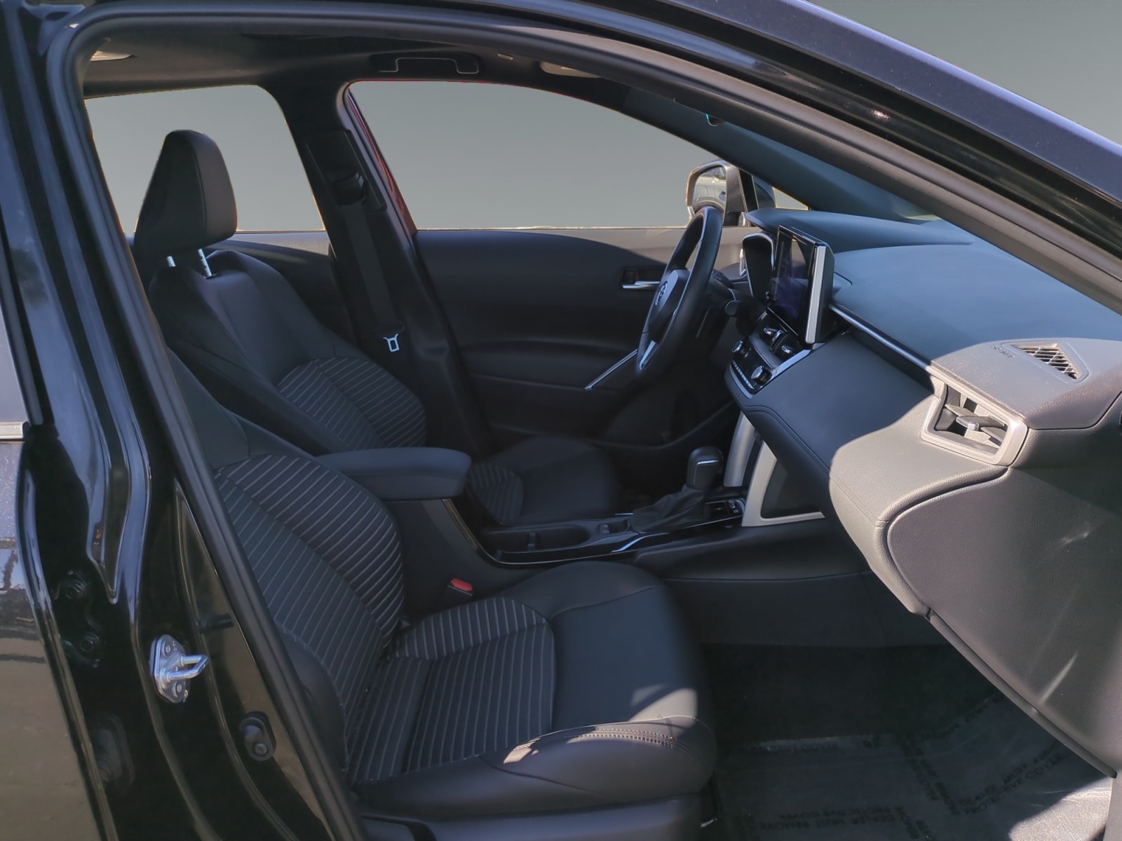 2024 Toyota Corolla Cross XSE - Photo 15