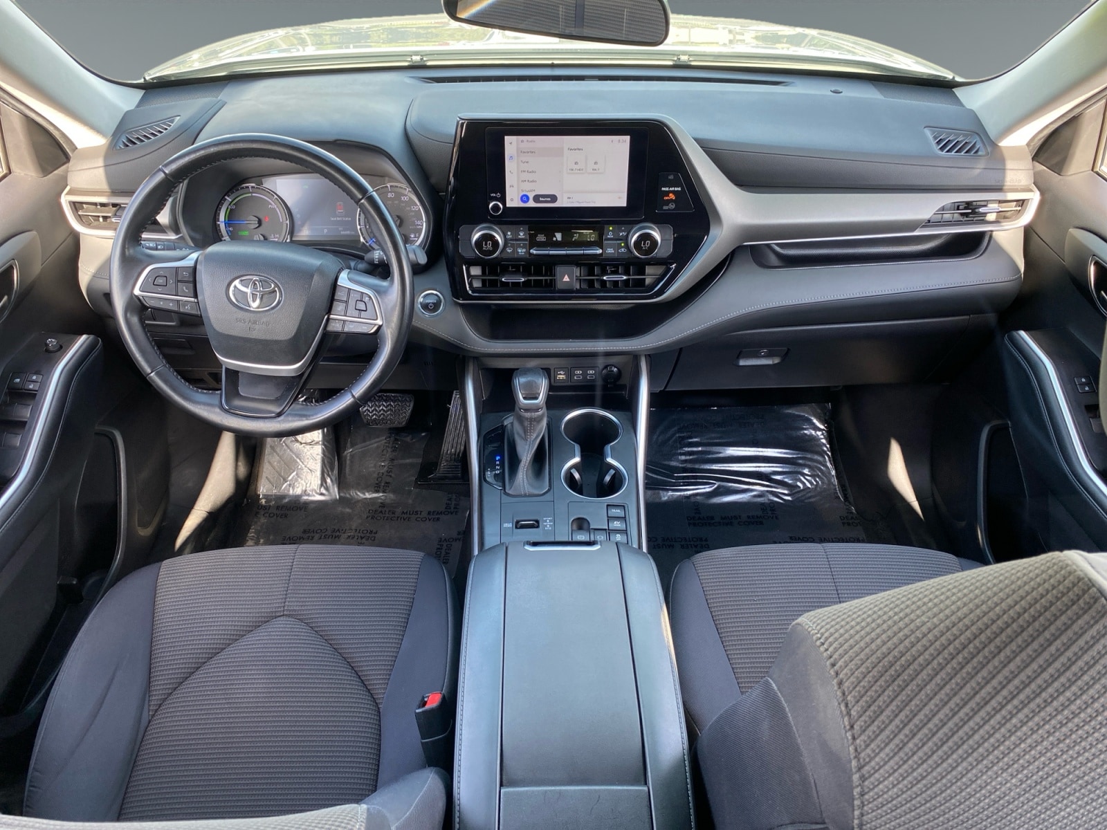 2023 Toyota Highlander LE - Photo 10