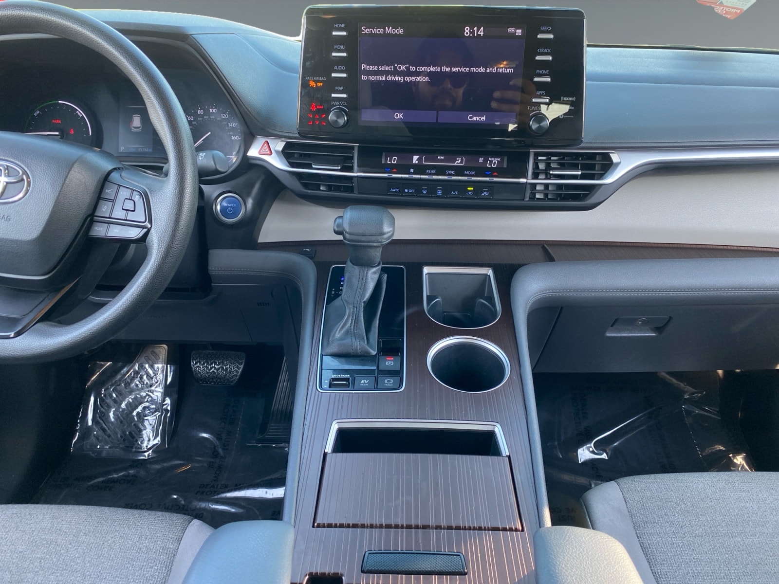 2024 Toyota Sienna LE - Photo 11