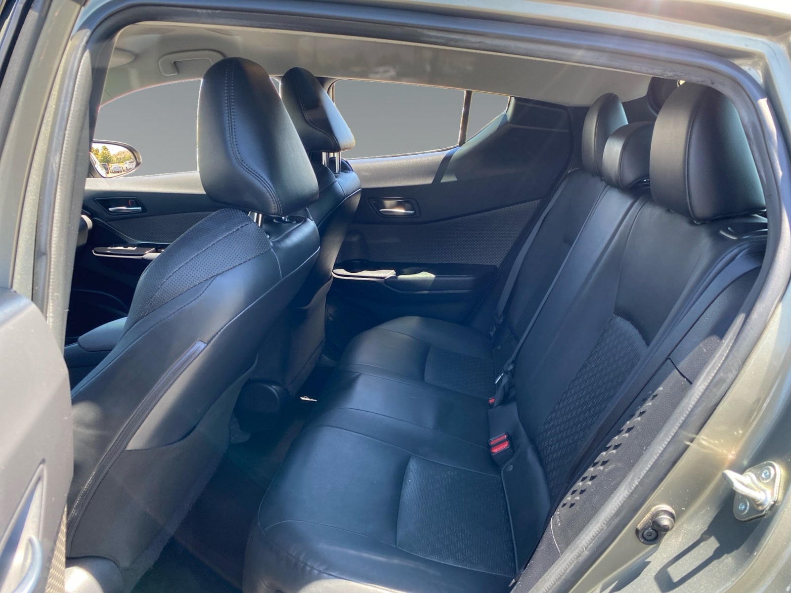 2021 Toyota C-HR Limited - Photo 13