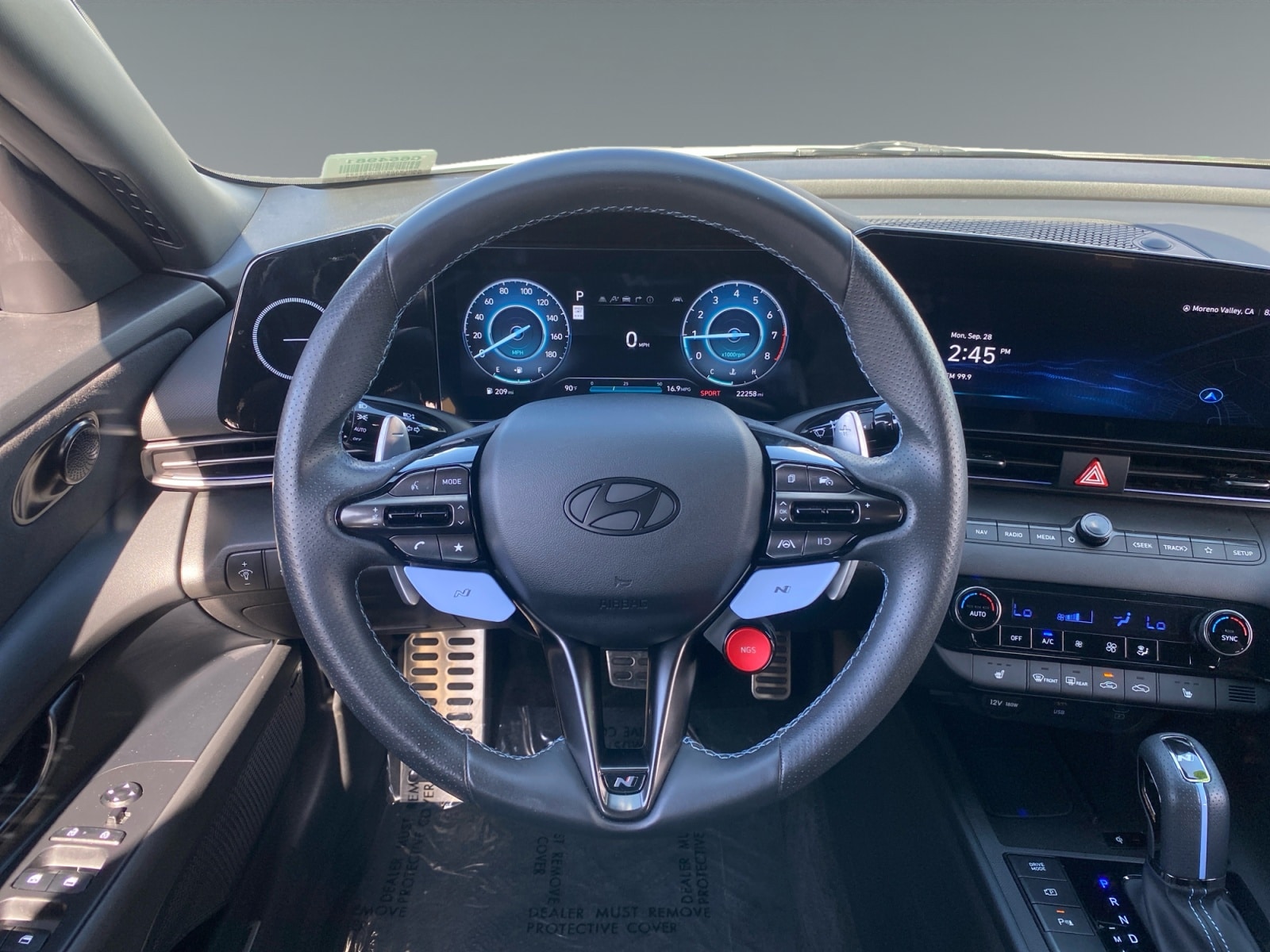 2025 Hyundai Elantra N - Photo 12