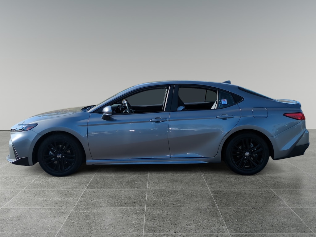 Used 2025 Toyota Camry SE Sedan