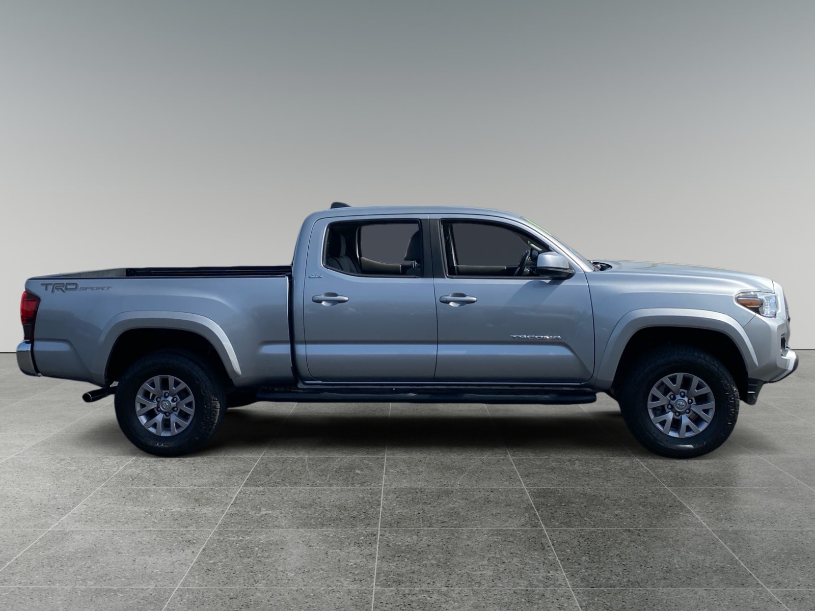 2020 Toyota Tacoma SR5 photo 6