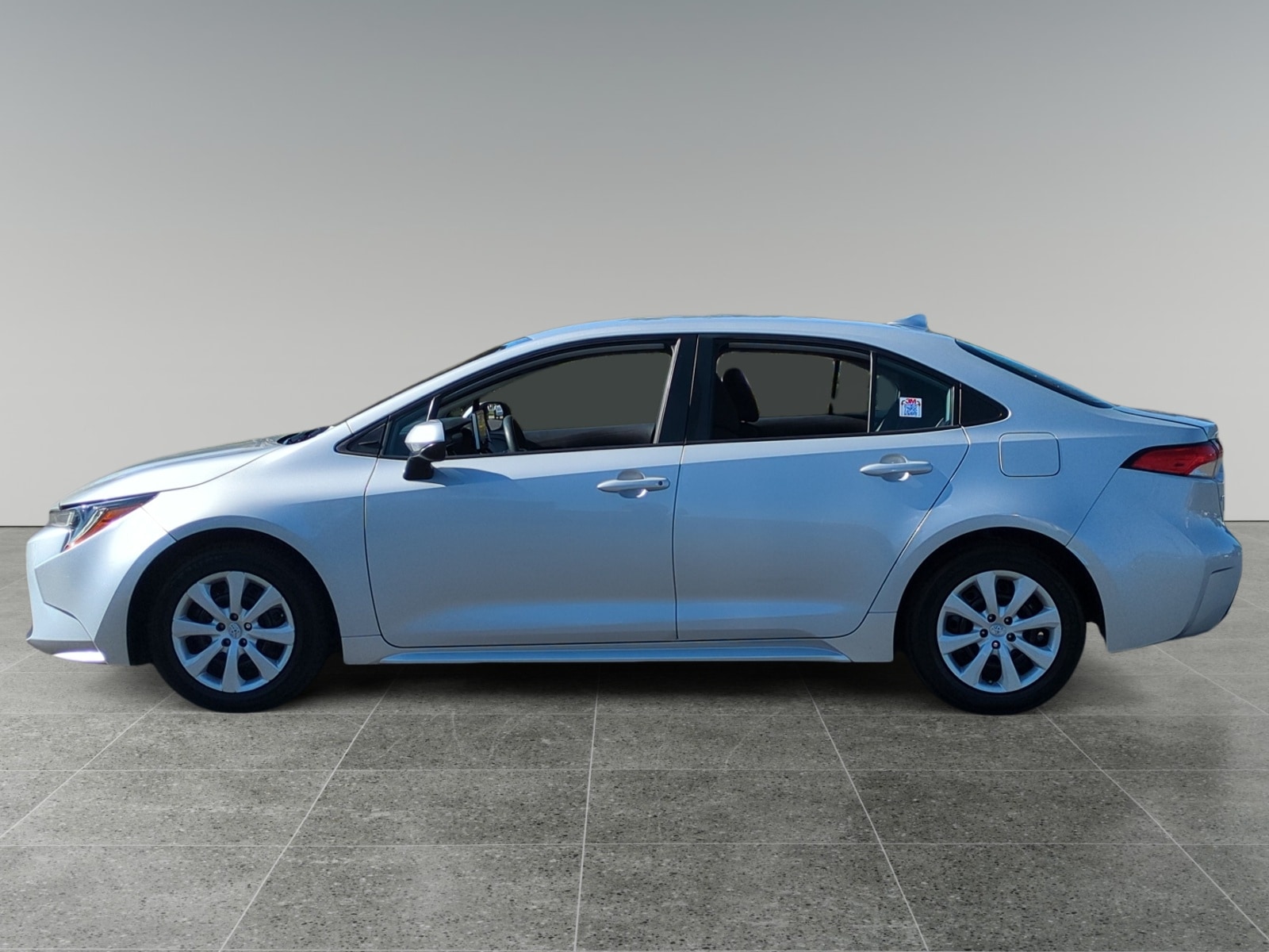 Used 2021 Toyota Corolla LE with VIN 5YFEPMAE5MP208017 for sale in Moreno Valley, CA