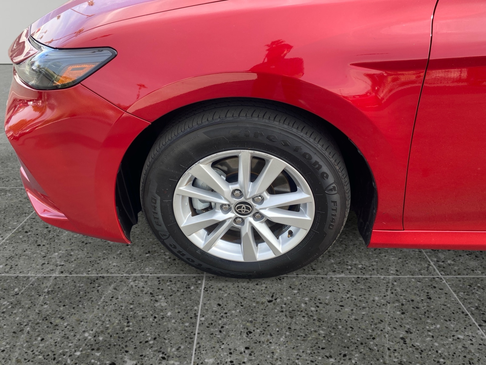 2025 Toyota Camry LE - Photo 14