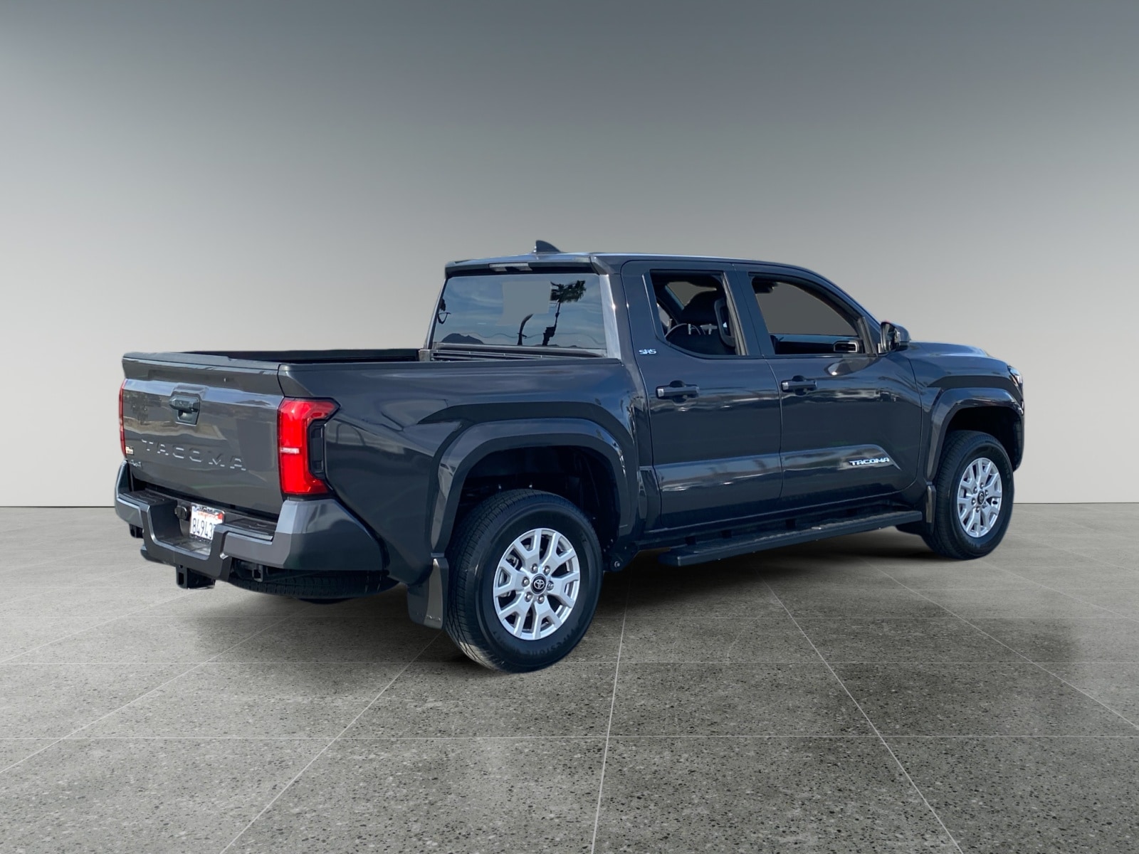 2025 Toyota Tacoma SR5 photo 5