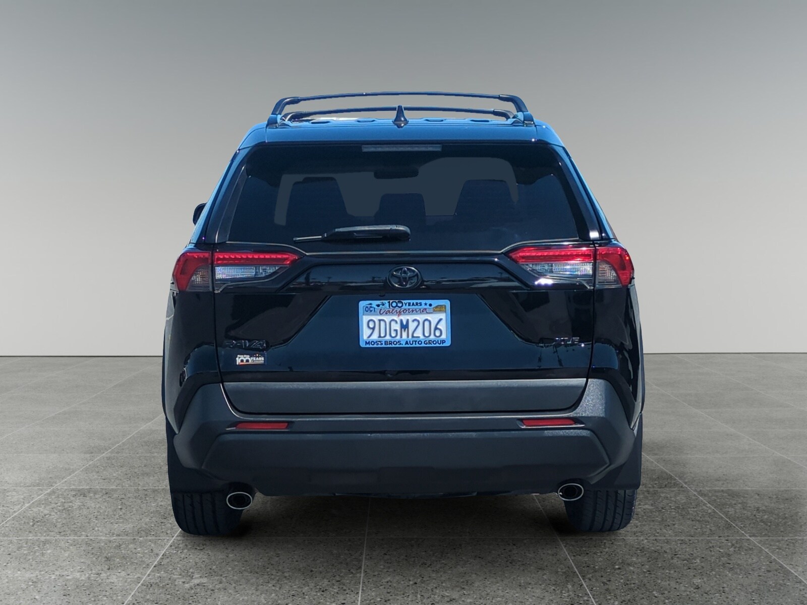 2022 Toyota RAV4 XLE photo 4