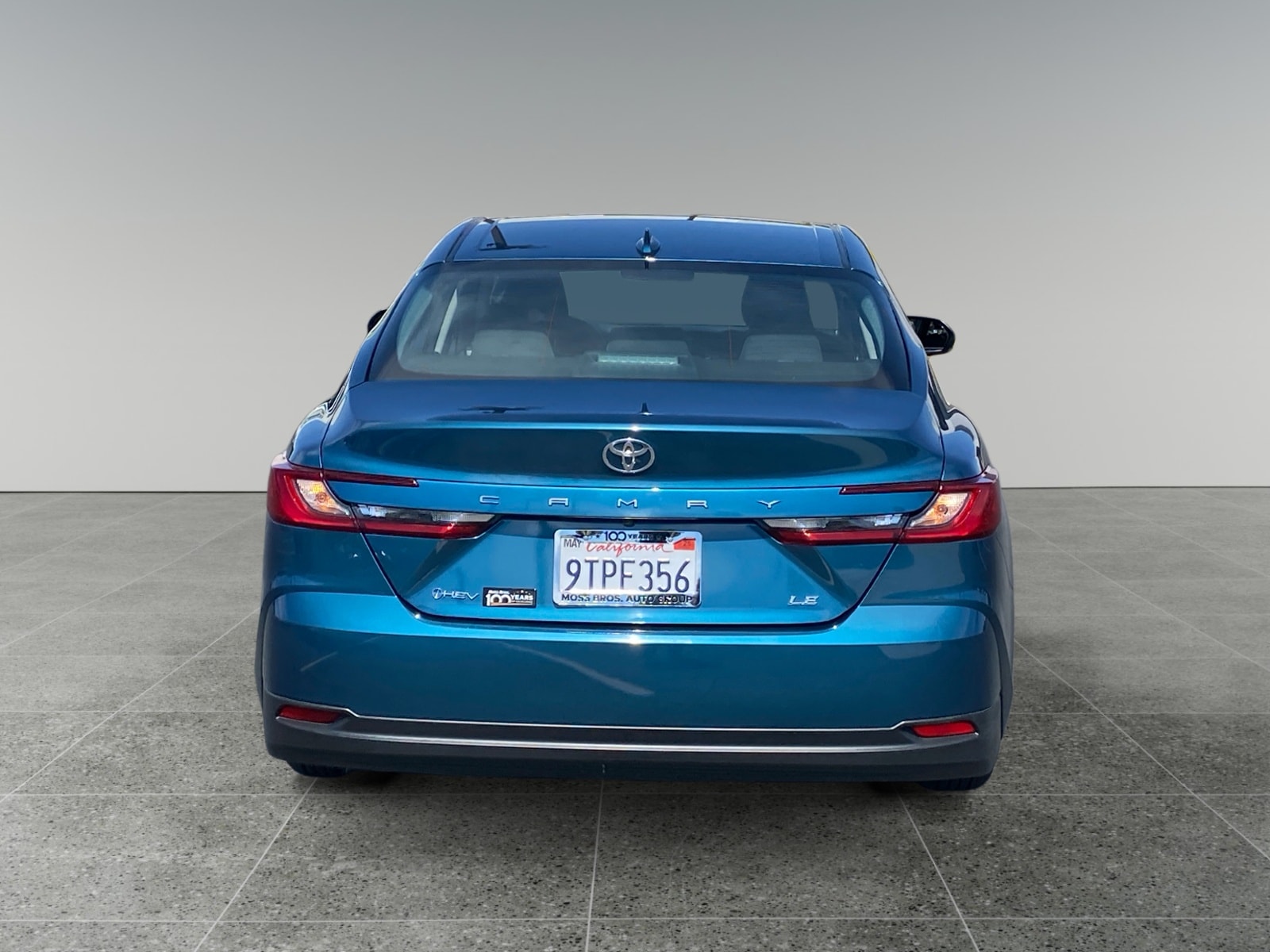 2025 Toyota Camry LE photo 4