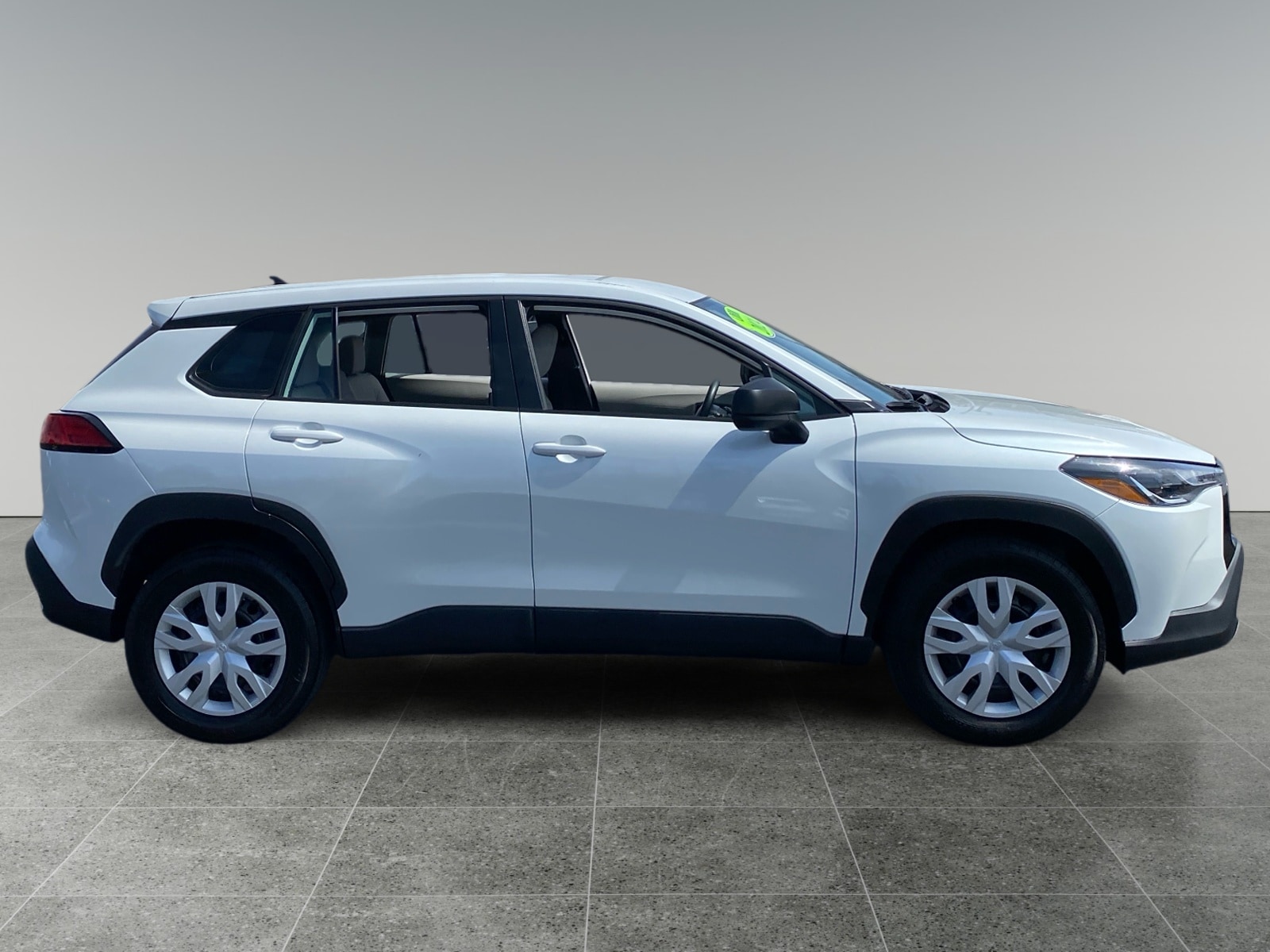 2024 Toyota Corolla Cross L - Photo 6