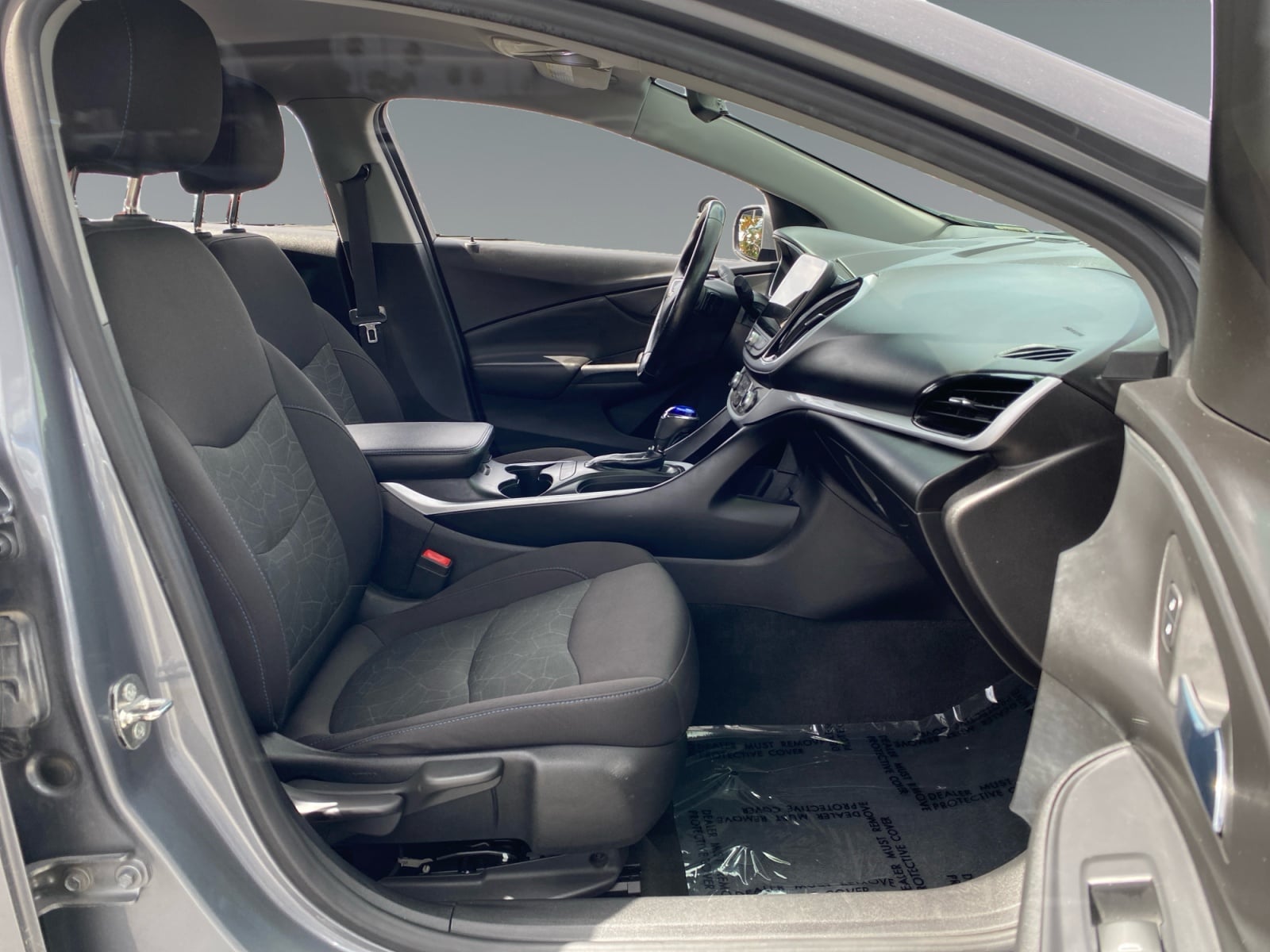 2018 Chevrolet Volt LT - Photo 15