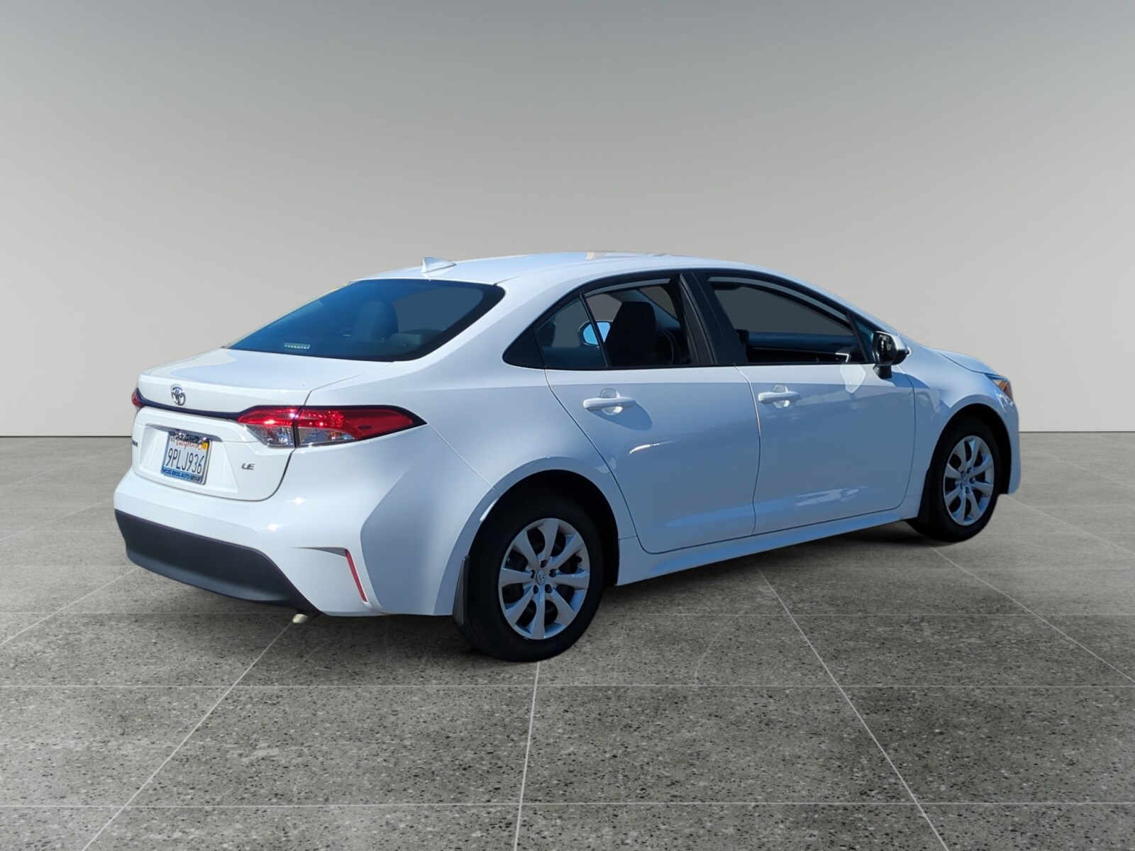 2025 Toyota Corolla LE photo 3