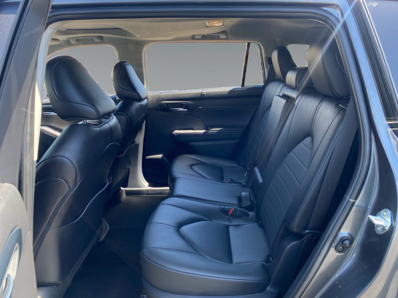 2024 Toyota Highlander XLE - Photo 13