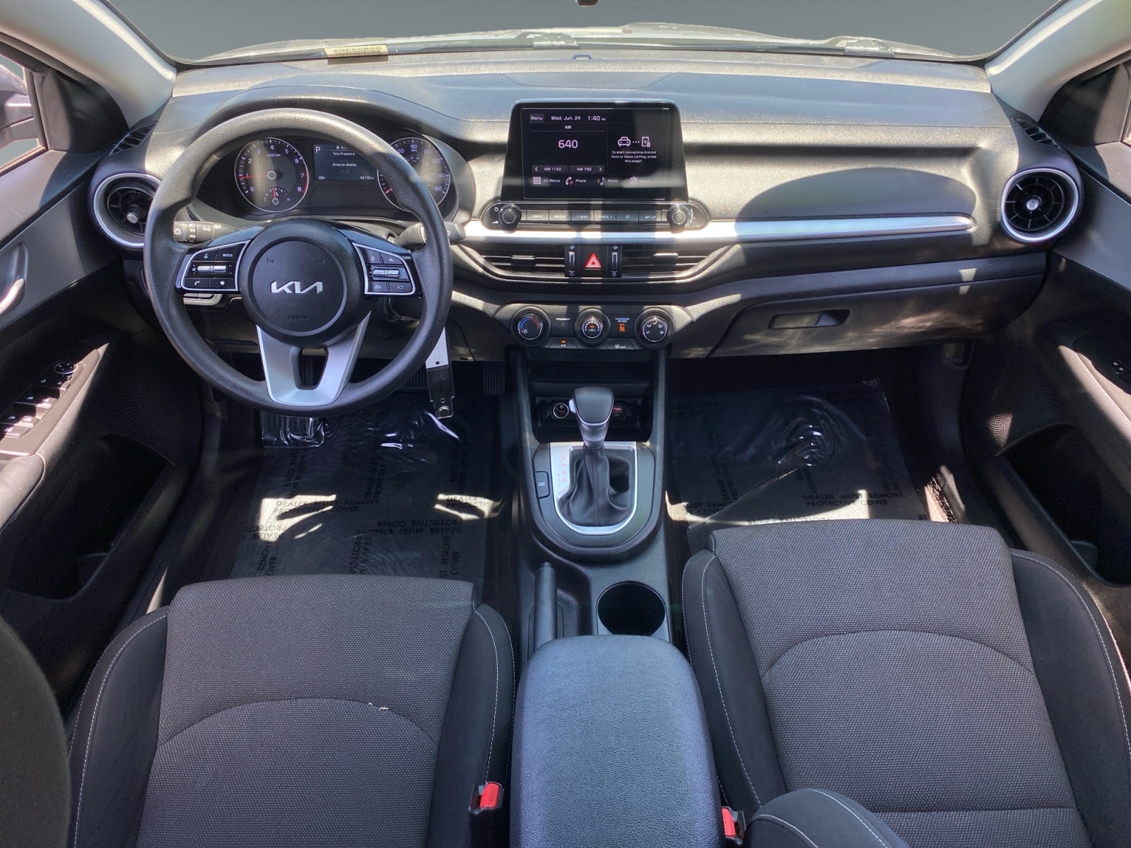 2024 Kia Forte LXS - Photo 10