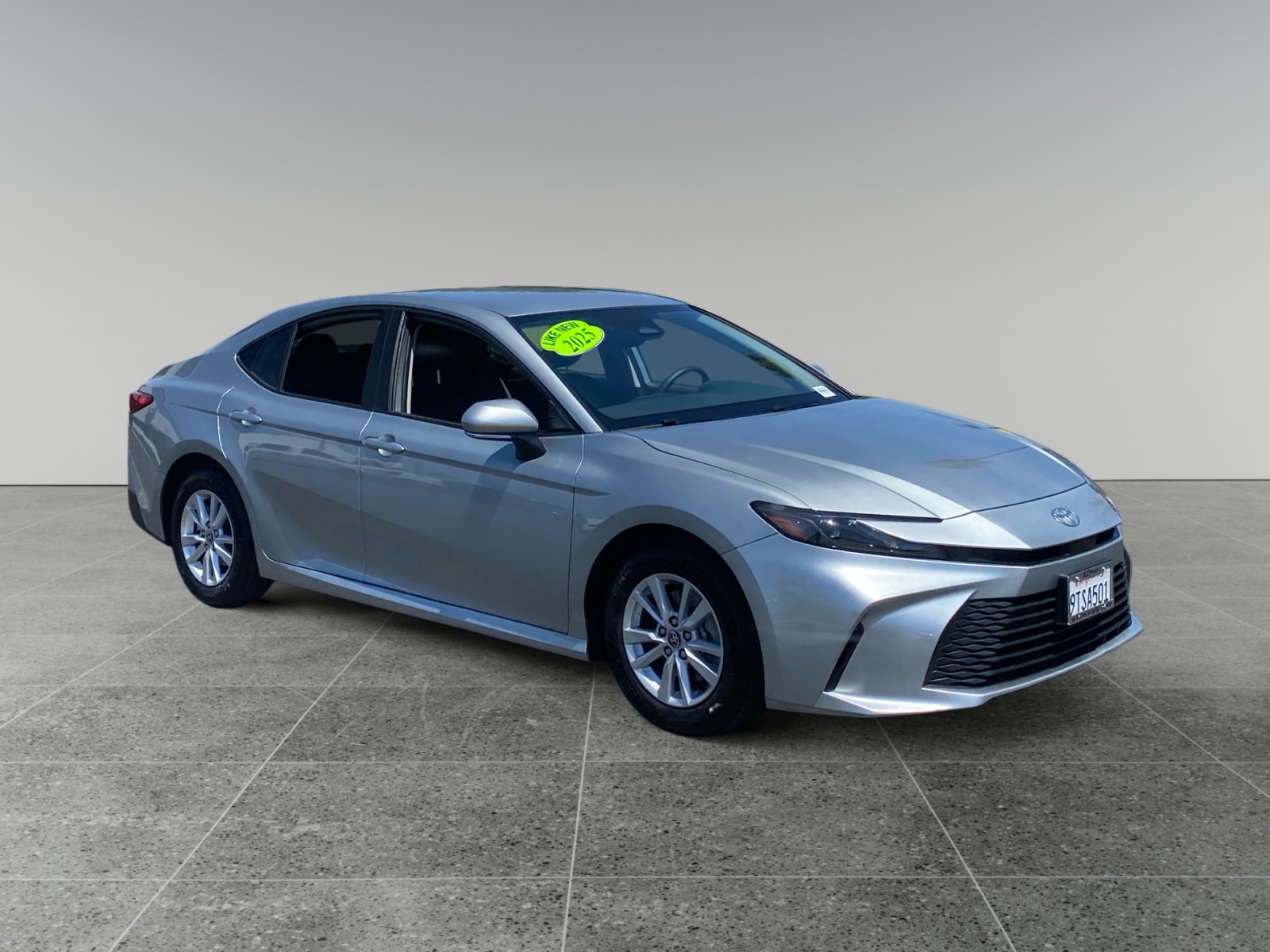 2025 Toyota Camry LE - Photo 7
