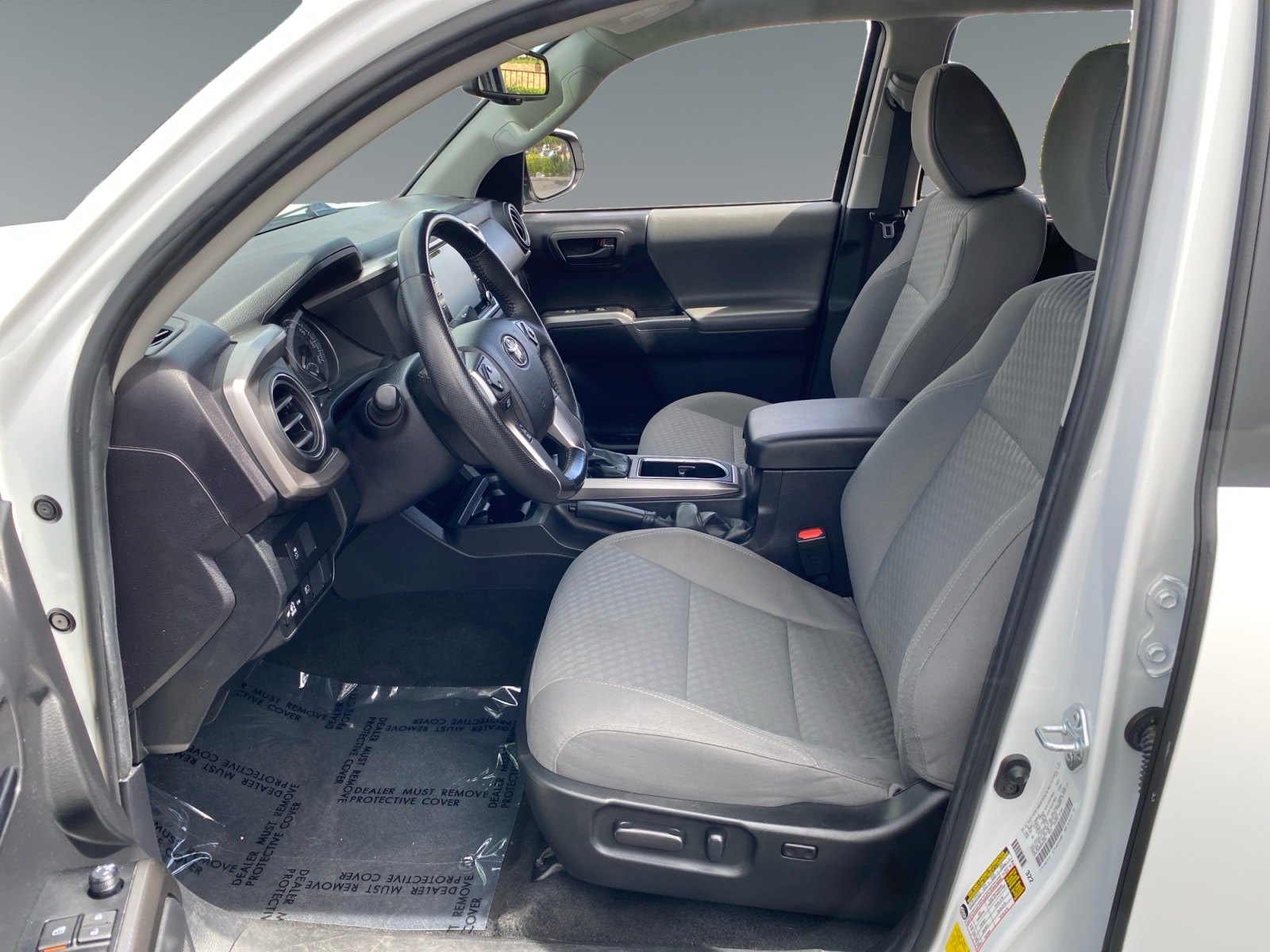 2022 Toyota Tacoma SR5 - Photo 9
