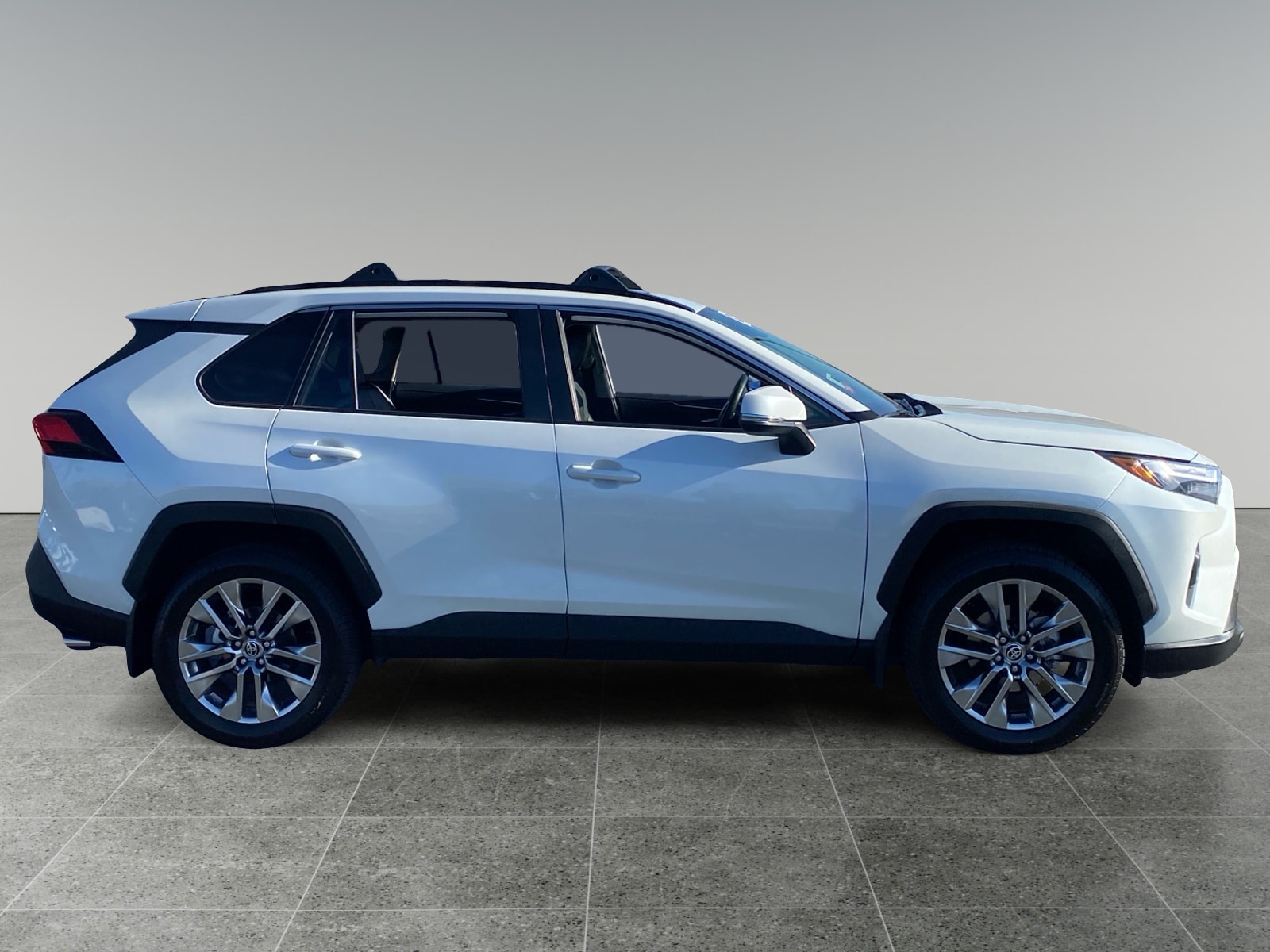 2023 Toyota RAV4 XLE Premium - Photo 6