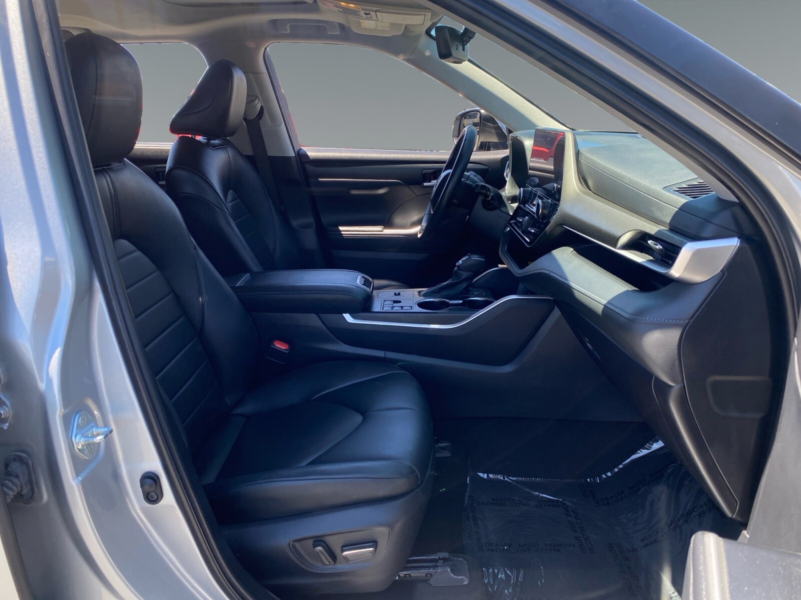 2024 Toyota Highlander XLE - Photo 15