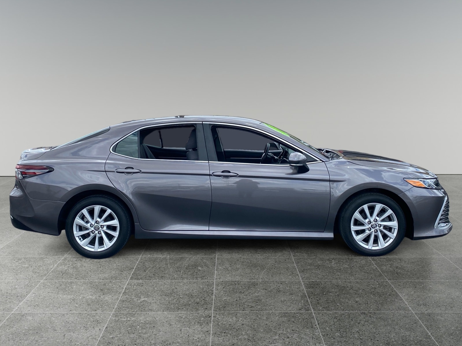 2023 Toyota Camry LE - Photo 6