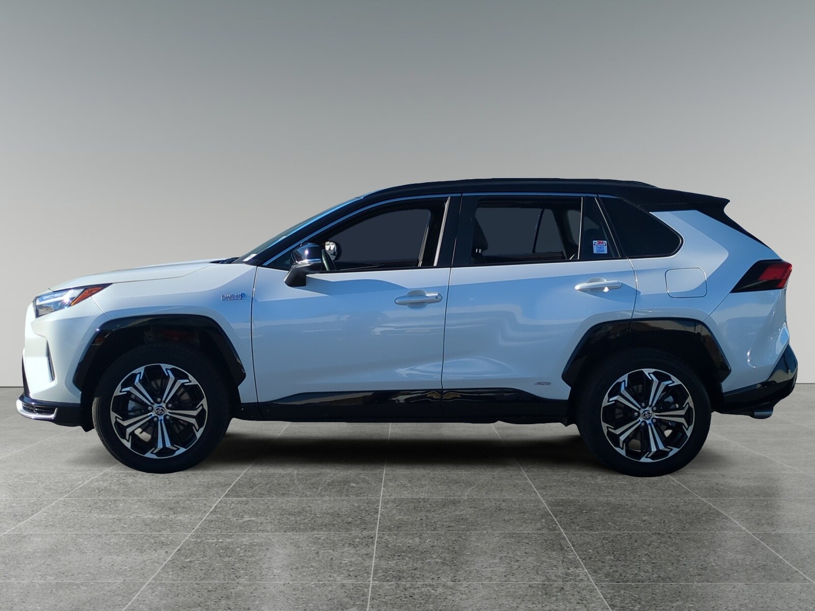 2024 Toyota RAV4 Prime XSE photo 2