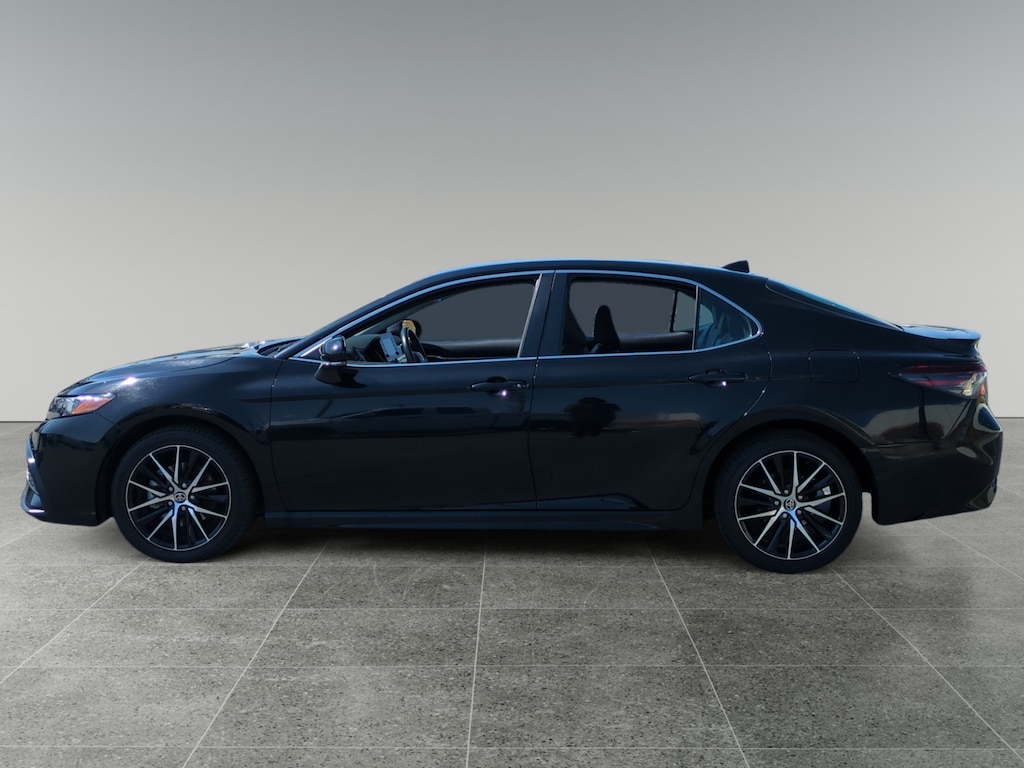 Used 2024 Toyota Camry SE Sedan