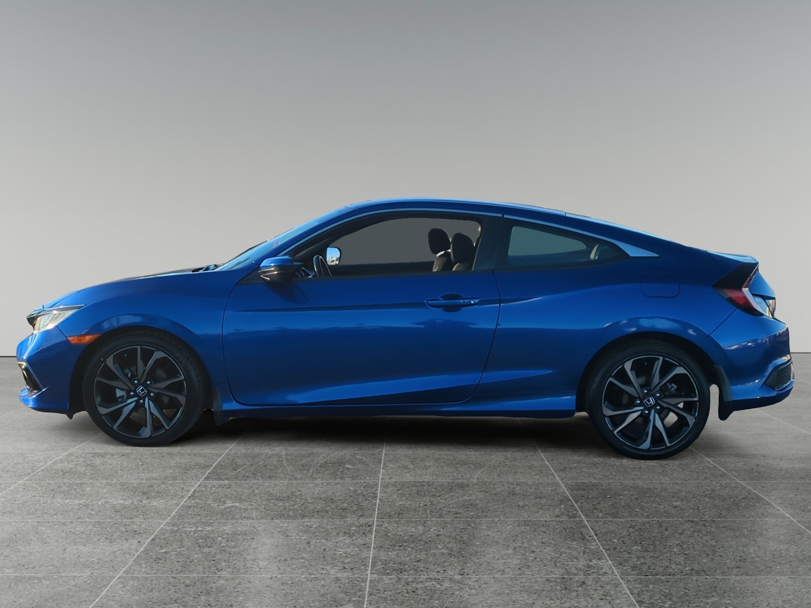 2019 Honda Civic Sport photo 2
