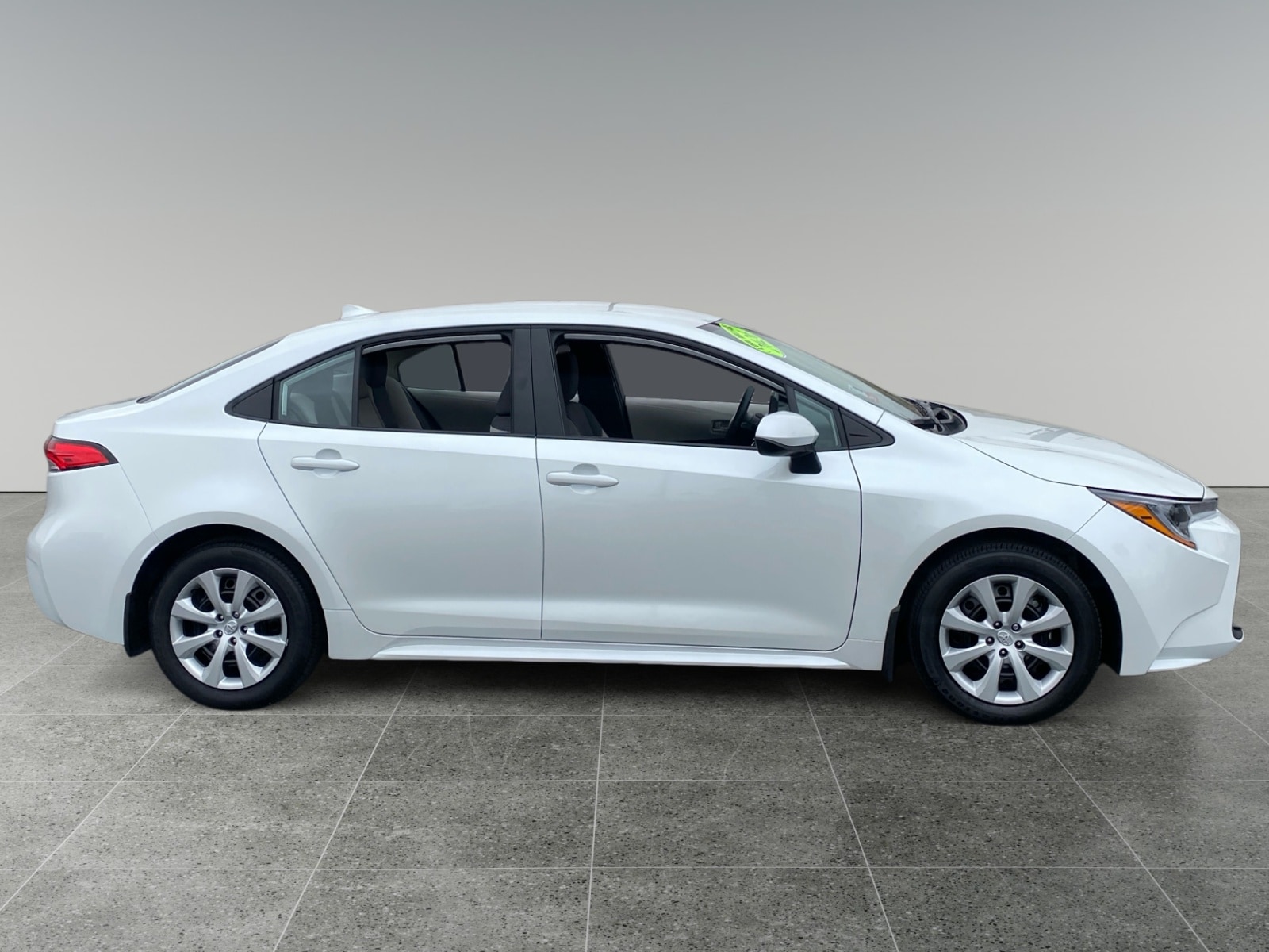 2026 Toyota Corolla LE - Photo 6