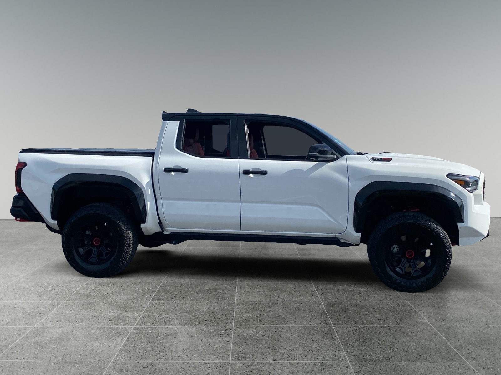 2025 Toyota Tacoma TRD Pro - Photo 6