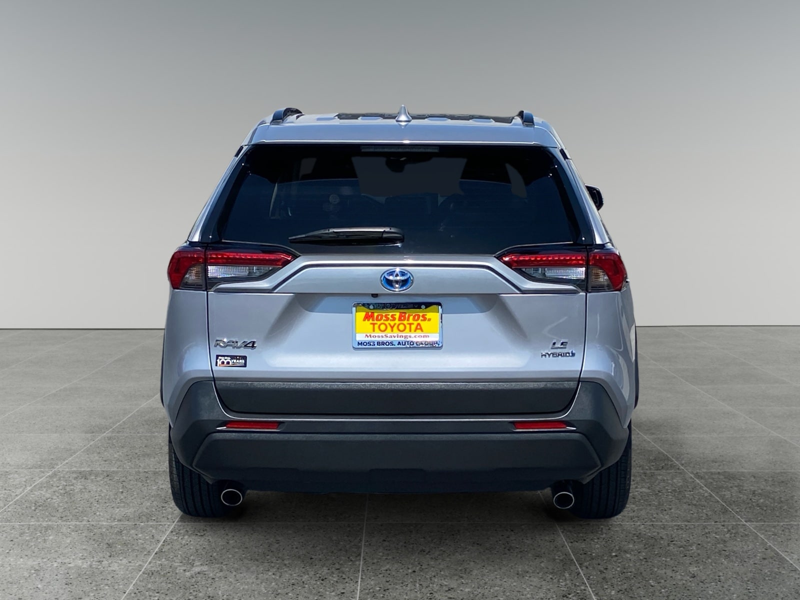 2024 Toyota RAV4 Hybrid LE photo 4