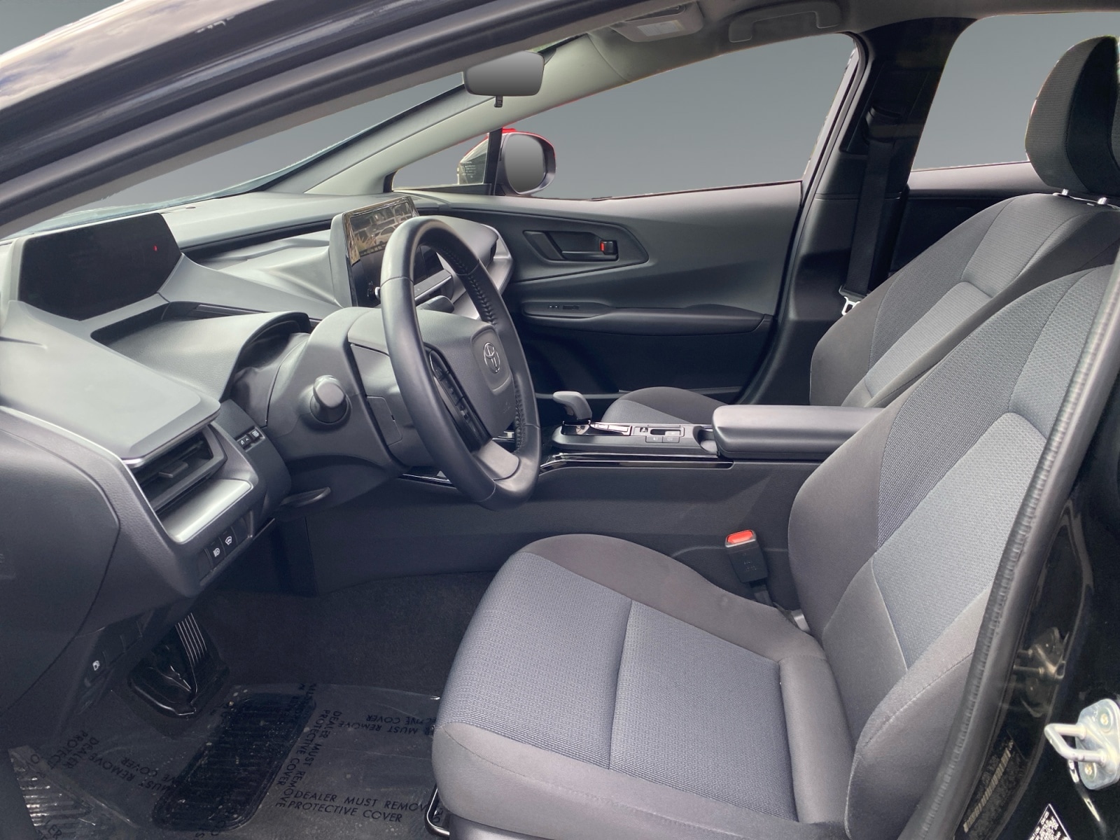 2025 Toyota Prius LE - Photo 9