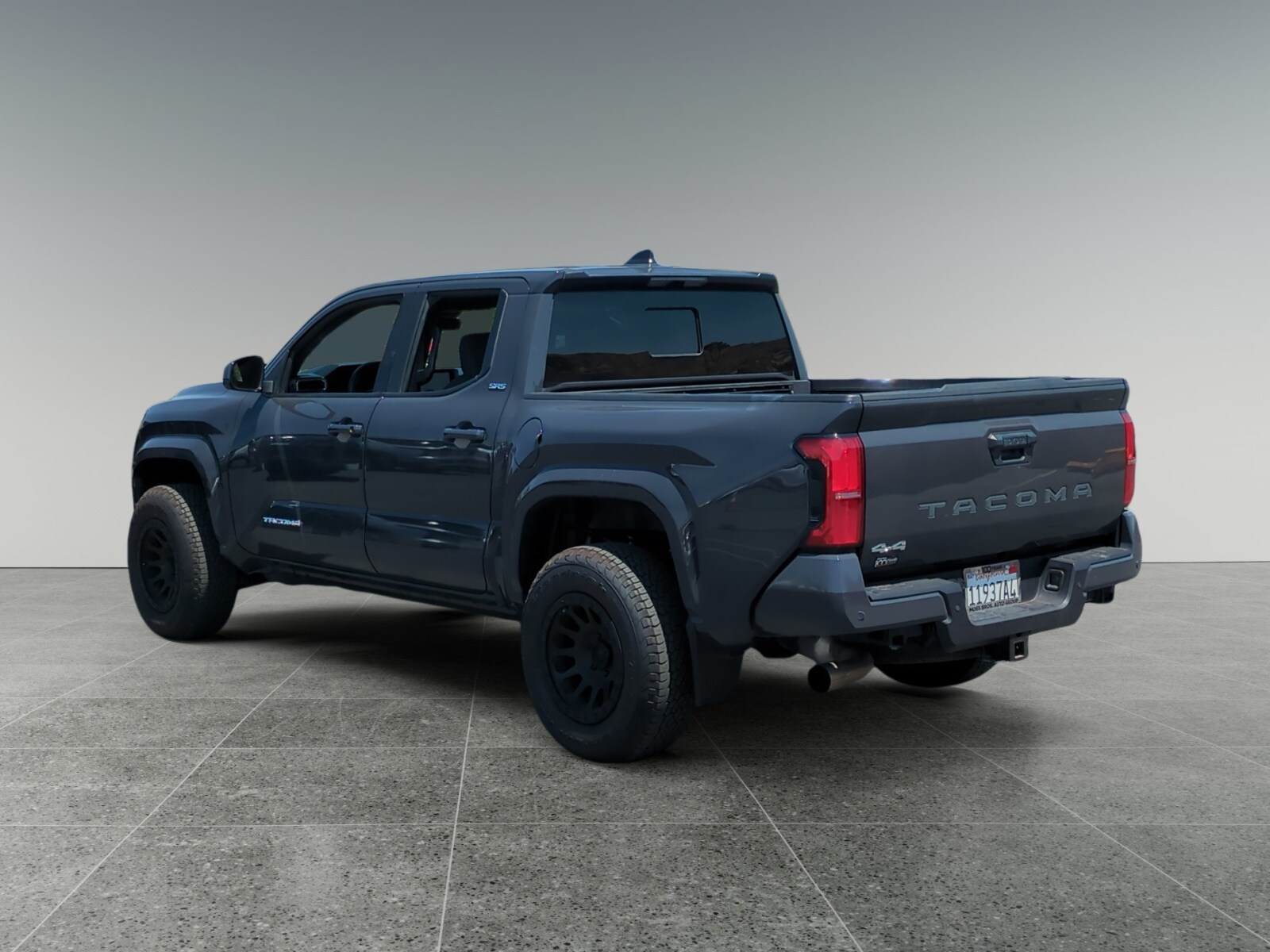 2024 Toyota Tacoma Limited photo 3