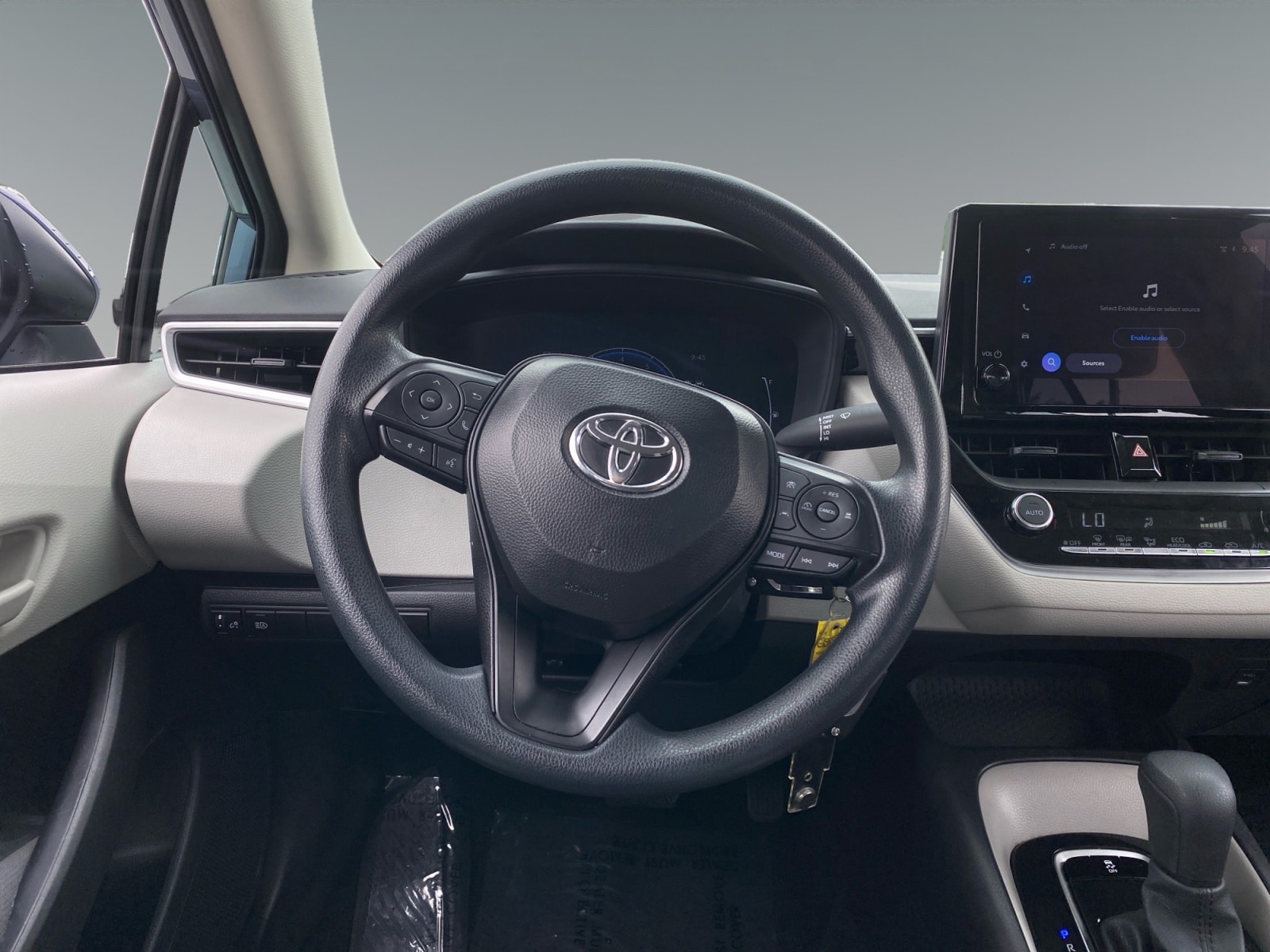 2026 Toyota Corolla LE - Photo 12