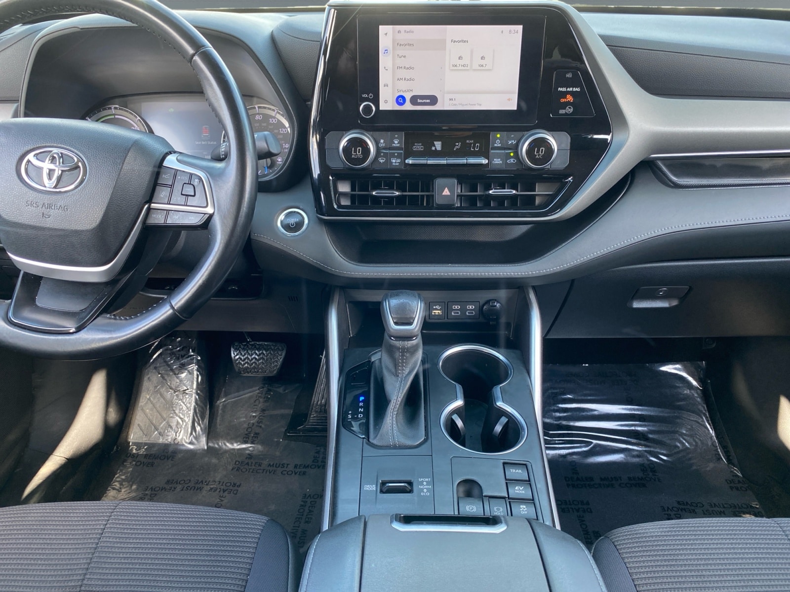 2023 Toyota Highlander LE - Photo 11
