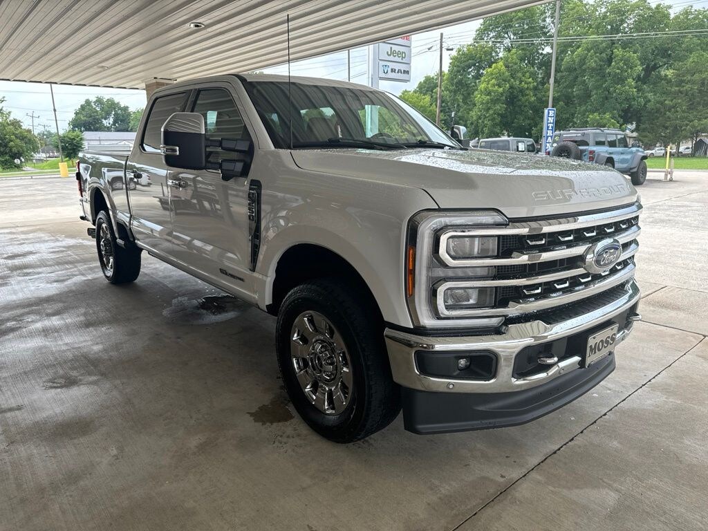 Certified 2023 Ford F-250SD Lariat Truck Crew Cab