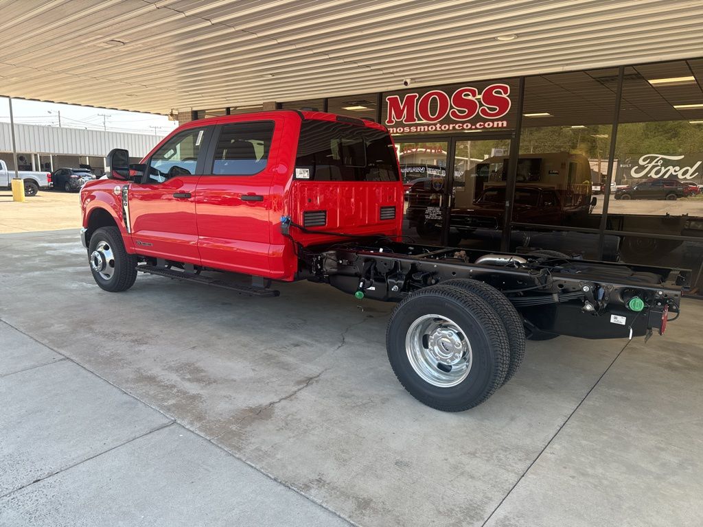 2026 Ford F-350 Super Duty Chassis Cab XL - Photo 6