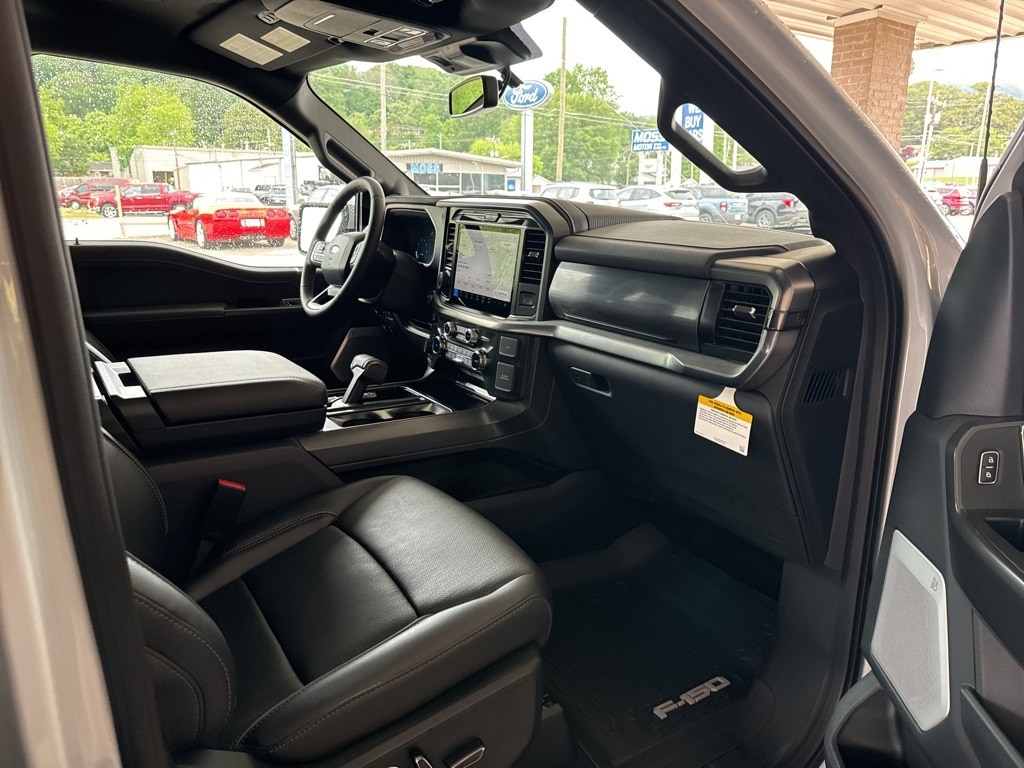 2025 Ford F-150 Lariat - Photo 18