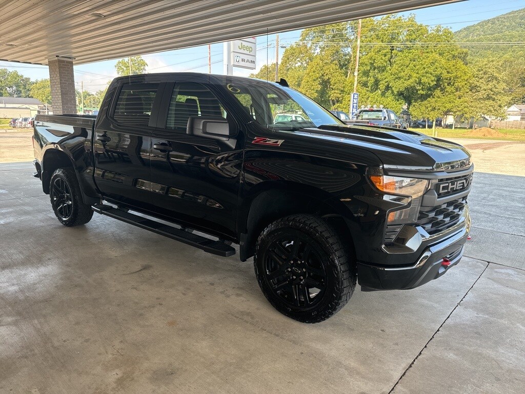 Used 2024 Chevrolet Silverado 1500 Custom Trail Boss Truck Crew Cab
