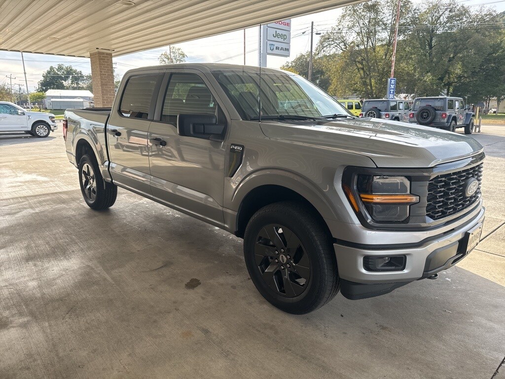 2025 Ford F-150 STX photo 3